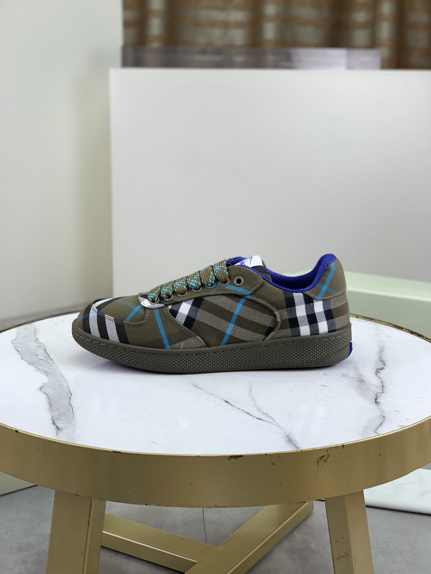 NO:356115,【BURBERRY】Burberry - High-end quality Original single - Imported upper original material - Inner lining cowhide inner lining, foot pad; water dye cowhide - Ultra-light TPR rubber; Two-color molded sole - Ultra-high quality control · Fine workmanship highlighted (high-end · noble · grade) -Size 38-46 (male 38 46 can be customized)· 5 colors available, burberry, burberry, cowhide19860909【 BURBERRY】巴宝莉  -高端品质 原单 -鞋面进口原版材料 -内里牛皮内里,垫脚；水染牛皮 -大底超轻TPR橡胶; 双色成型大底 -超高品控·做工精细凸显(高端·贵气·档次) -Size 38-46（男38 46可订做)· 颜色5色可选,,burberry,burberry,cowhide,Men's shoes