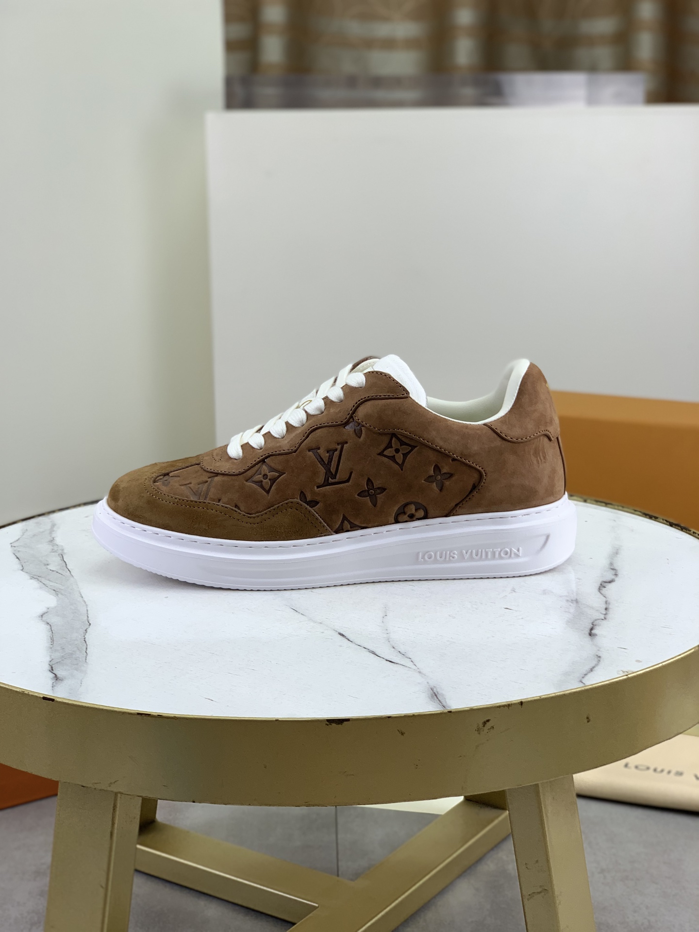 NO:557157,[LOUIS VUITTON] (original order) new LV Louis Vuitton * - top version of LV classic trendy shoes!  Made of imported original cowhide and water-dyed cowhide lining. The latest original wear-resistant rubber combination outsole!  High quality products!  Multiple colors available, code number 39-45 (46 customized), louis vuitton, louis vuitton, louis vuitton, cowhide19860909【LOUIS VUITTON）（原单）新款LV路易威登 *——顶级版本 LV经典潮鞋！选用进口原版牛皮 水染牛皮内里.最新款原版耐磨橡胶组合大底！高品质精品！多款颜色可选,码数39-45（46定制）,,louis vuitton,louis vuitton,louis vuitton,cowhide,Men's shoes