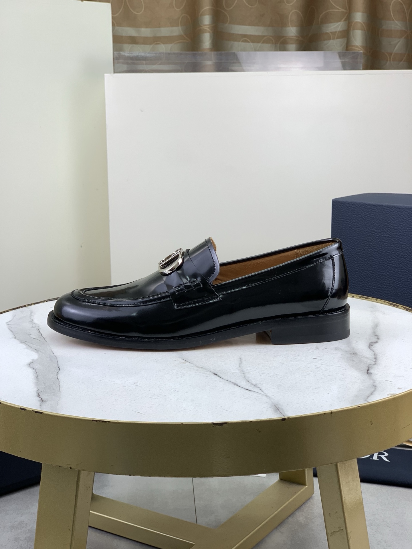 NO:831156,Top version (genuine leather outsole series) water-dyed cowhide, original order quality Dior - Dior original order purchasing, high-end business leather shoes, the fabric is made of Italian imported calfskin water-dyed cowhide/cowhide foot pads, special original high-end leather outsole, fine workmanship, real thing ^_^ Photographed size 39-45 (38 46 custom-made) (with full set of packaging), dior, dior, cowhide, Leather soles19860909顶级版本（真皮大底系列）水染牛里 原单品质Dior —.迪奥 原单代购、高端商务皮鞋、面料采用意大利进口小牛皮料水染牛里/牛皮垫脚特供原版高端真皮大底、做工精细、实物^_^拍摄size39-45（38 46定做）（配全套包装）,,dior,dior,cowhide,Leather soles,Men's shoes