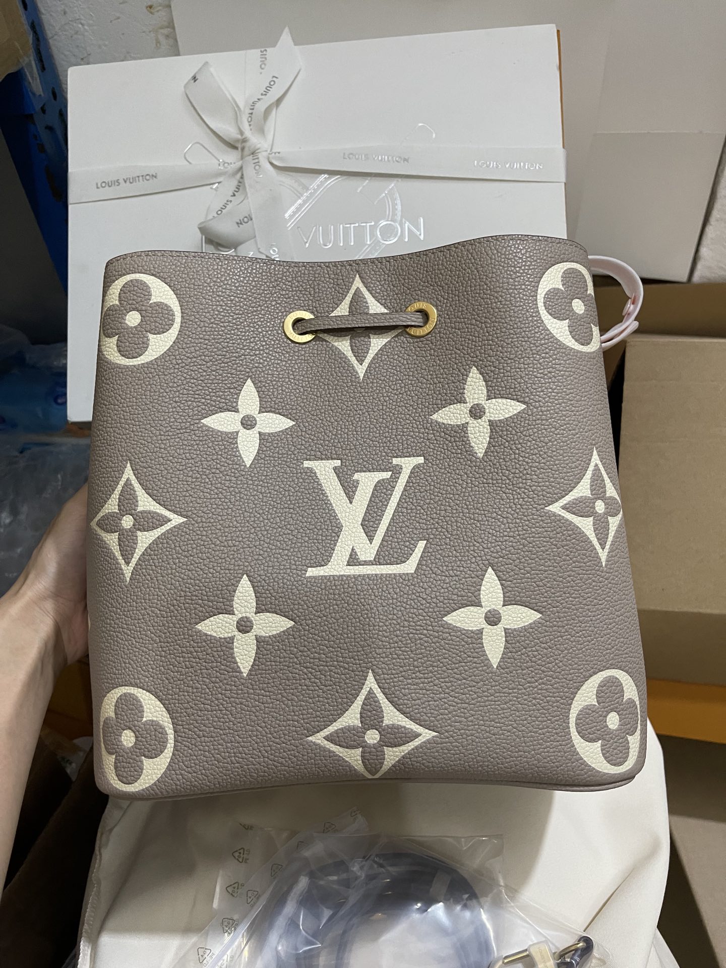 正品级法国版SP免检 客定✈️发货实拍👜全皮水桶包灰色 M45555