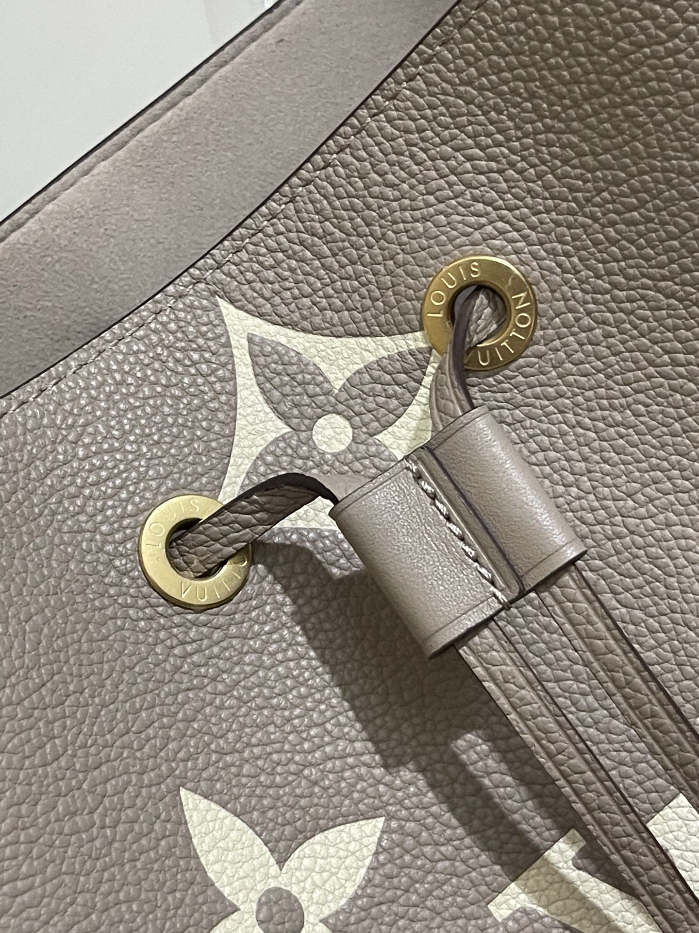 正品级法国版SP免检 客定✈️发货实拍👜全皮水桶包灰色 M45555