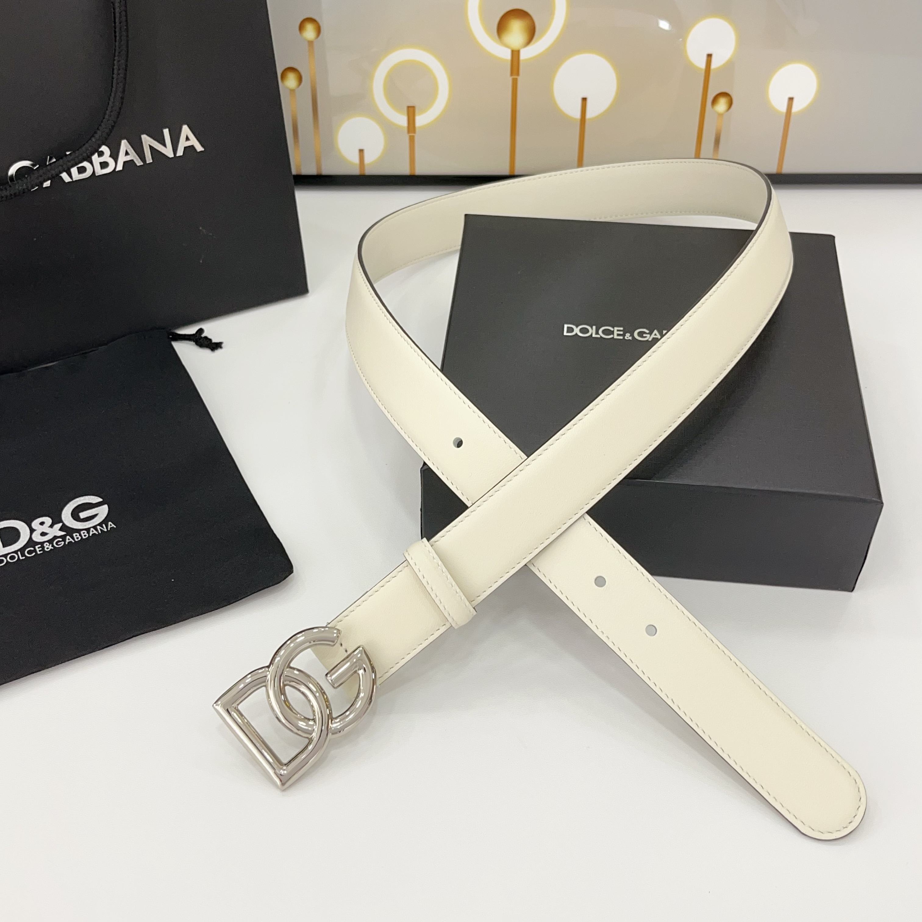 D&G腰带 3.0cm头层牛皮搭配铜扣，经典时尚码数:75.80.85.90.95.100.105