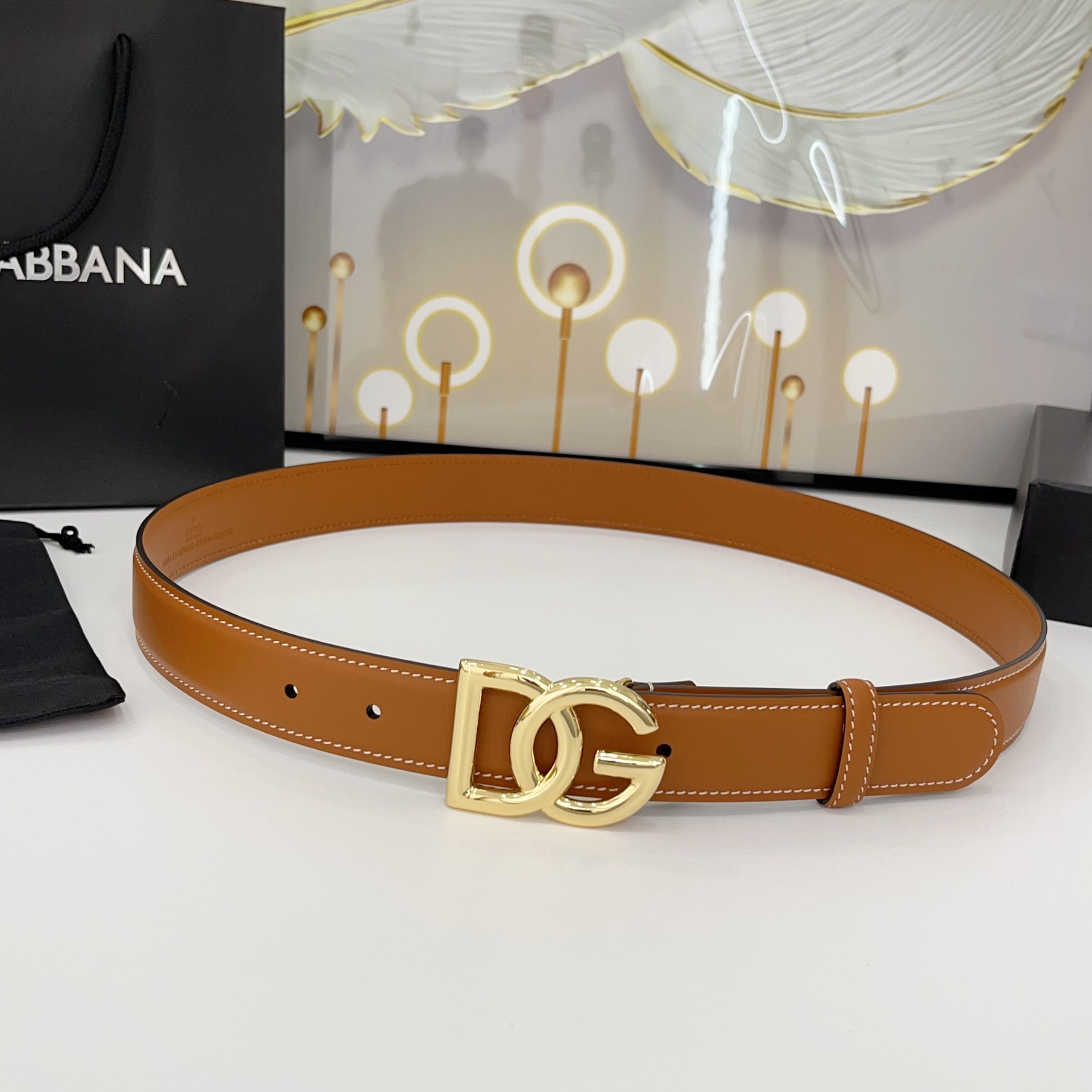 D&G腰带 3.0cm头层牛皮搭配铜扣，经典时尚码数:75.80.85.90.95.100.105