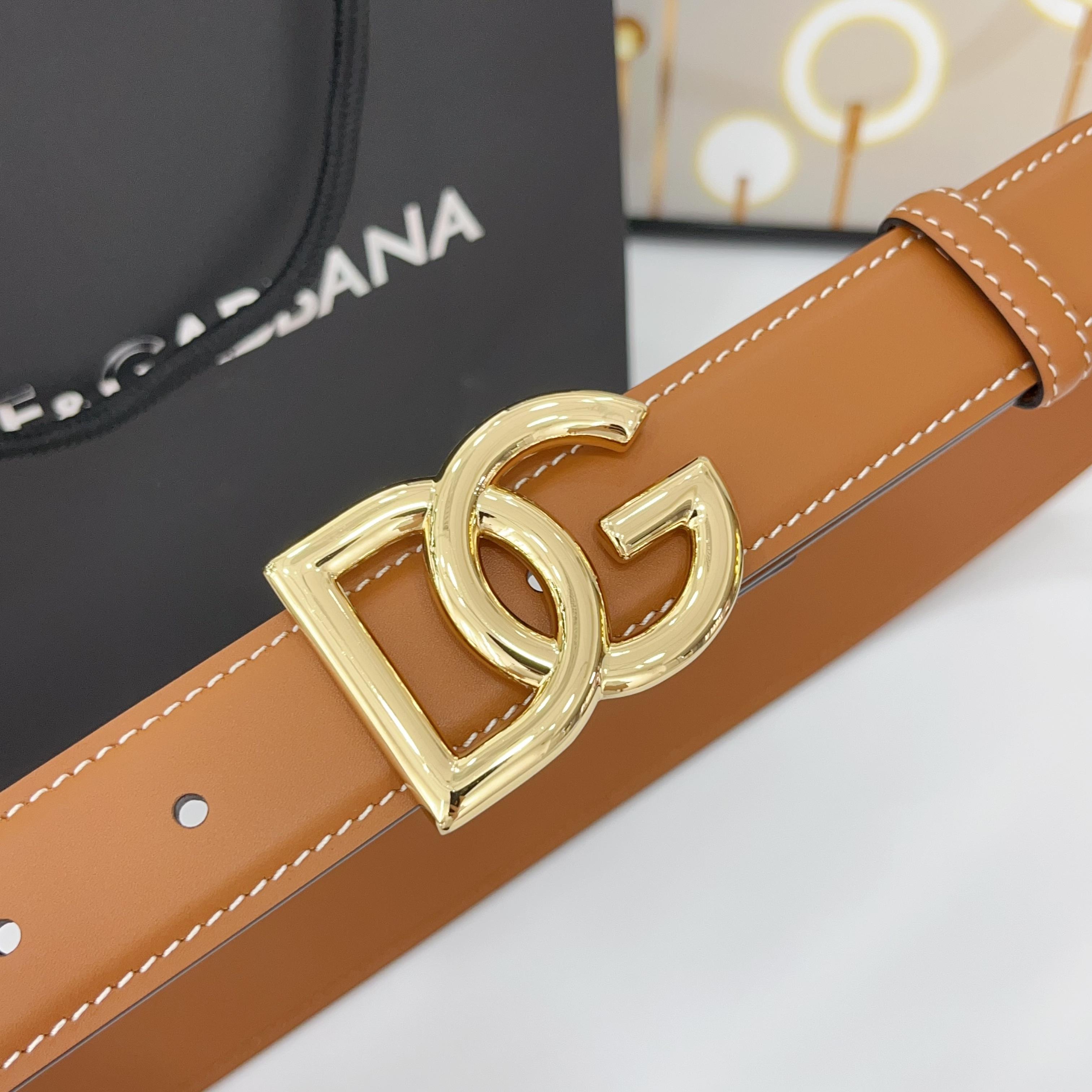 D&G腰带 3.0cm头层牛皮搭配铜扣，经典时尚码数:75.80.85.90.95.100.105