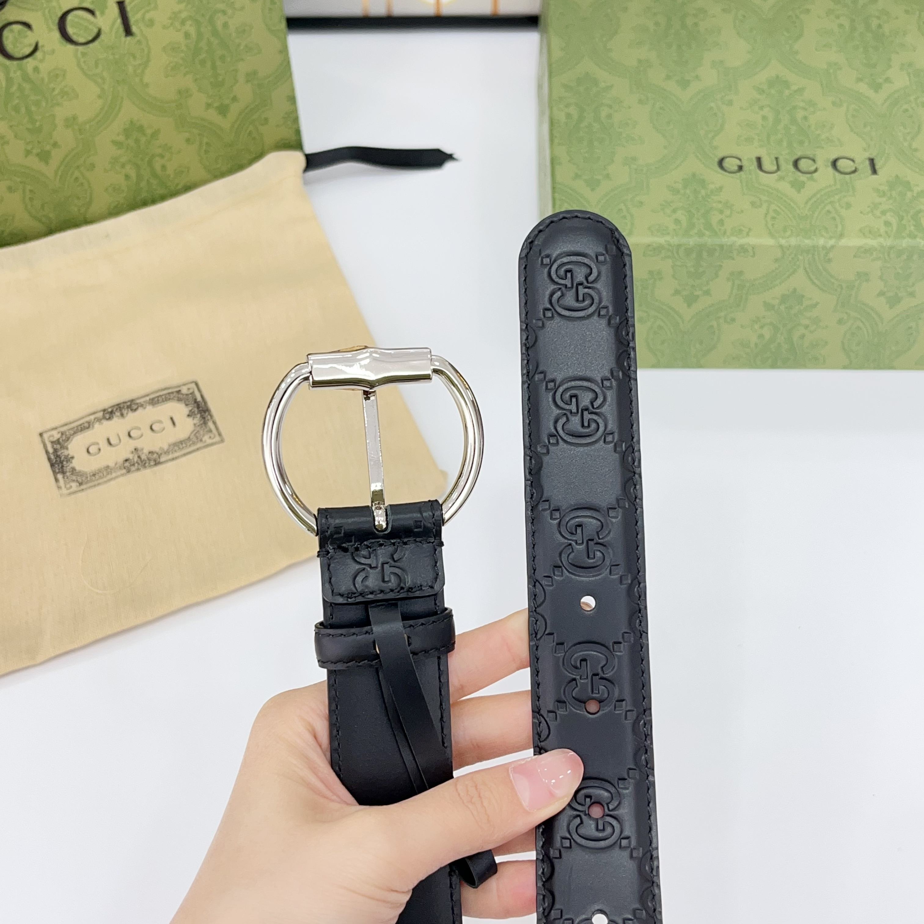  Gucci古驰  3.0cm
新款竹节针扣搭配双面头层牛皮腰带，时尚百搭
码数：75 80 85 90