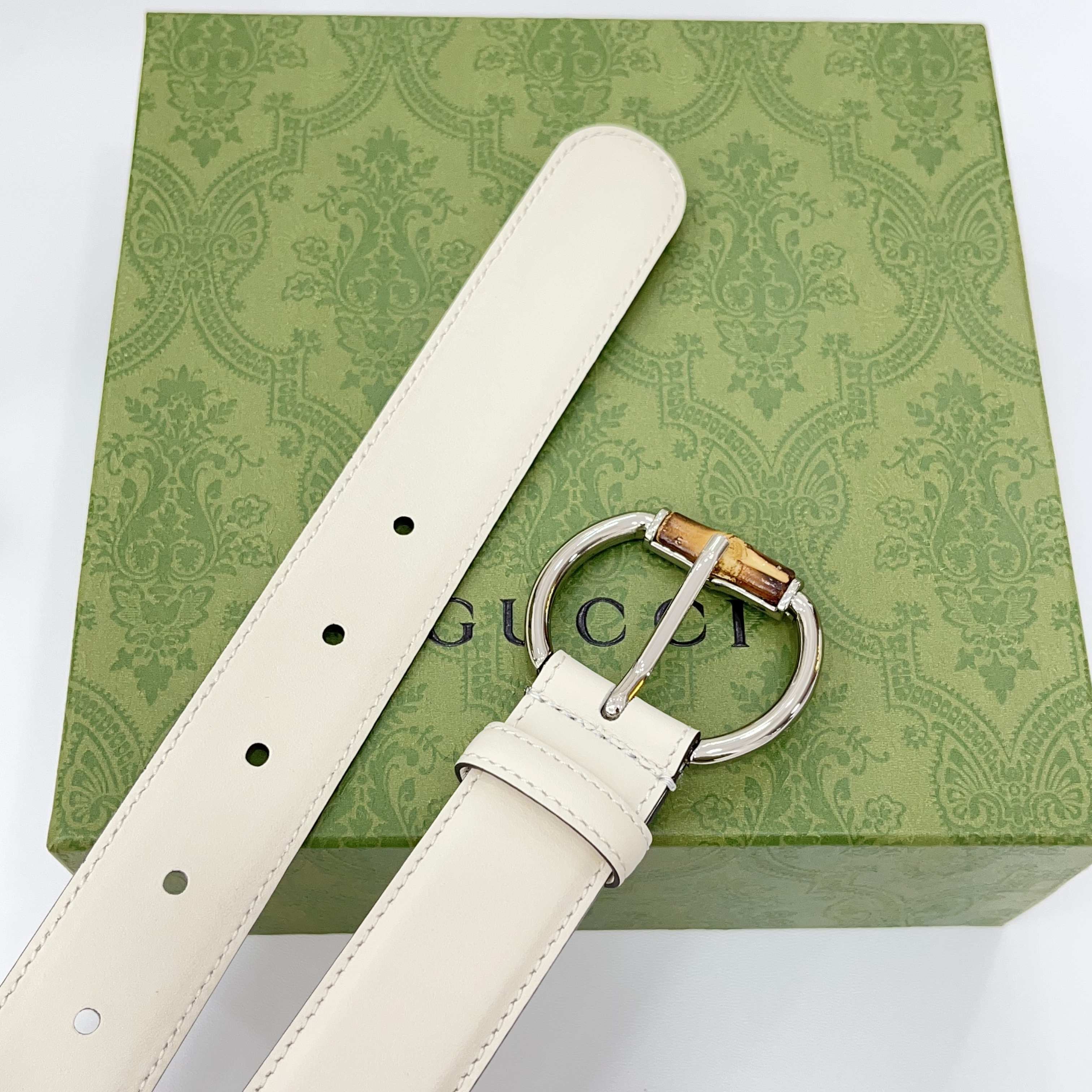  Gucci古驰  3.0cm
新款竹节针扣搭配双面头层牛皮腰带，时尚百搭
码数：75 80 85 90
