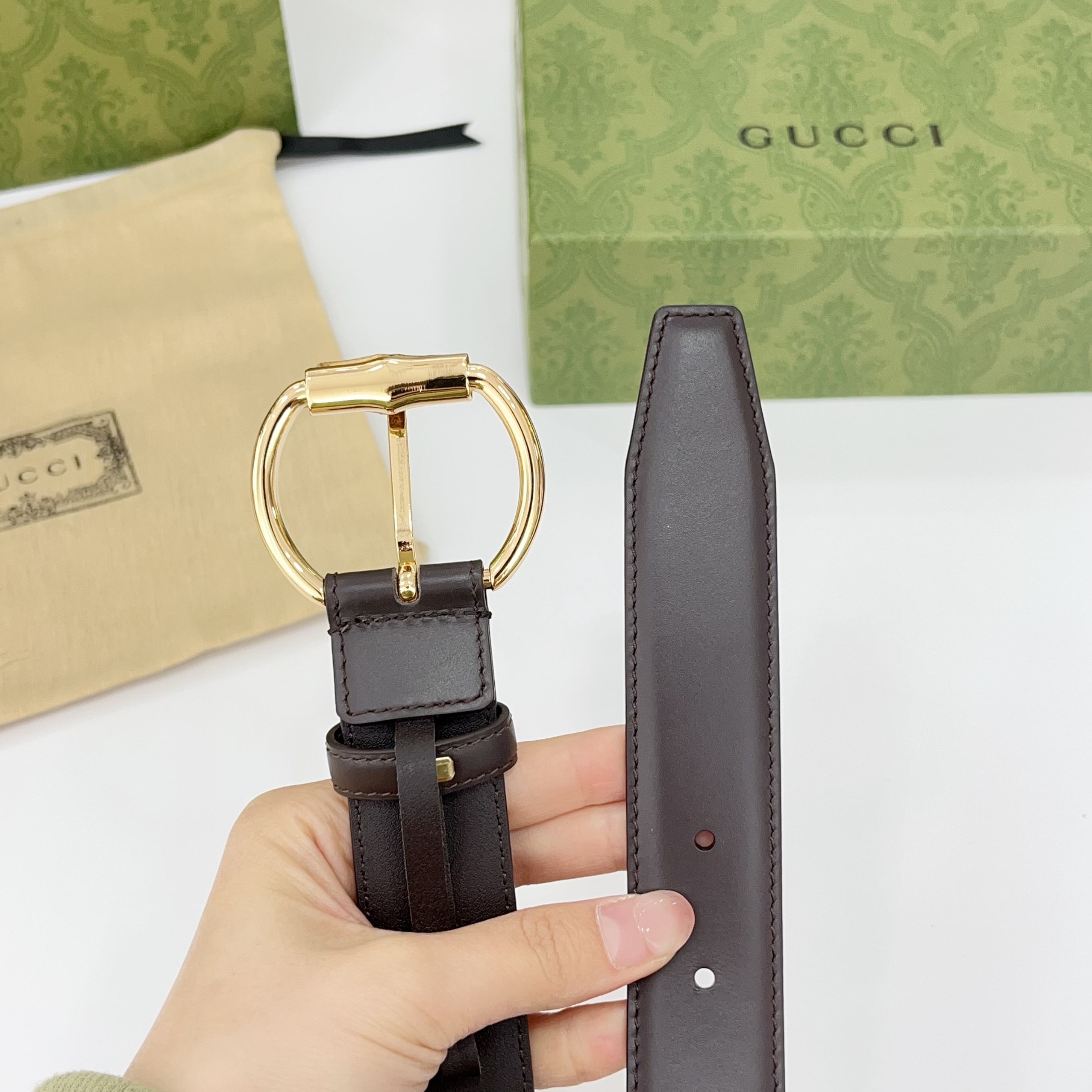  Gucci古驰  3.0cm
新款竹节针扣搭配双面头层牛皮腰带，时尚百搭
码数：75 80 85 90