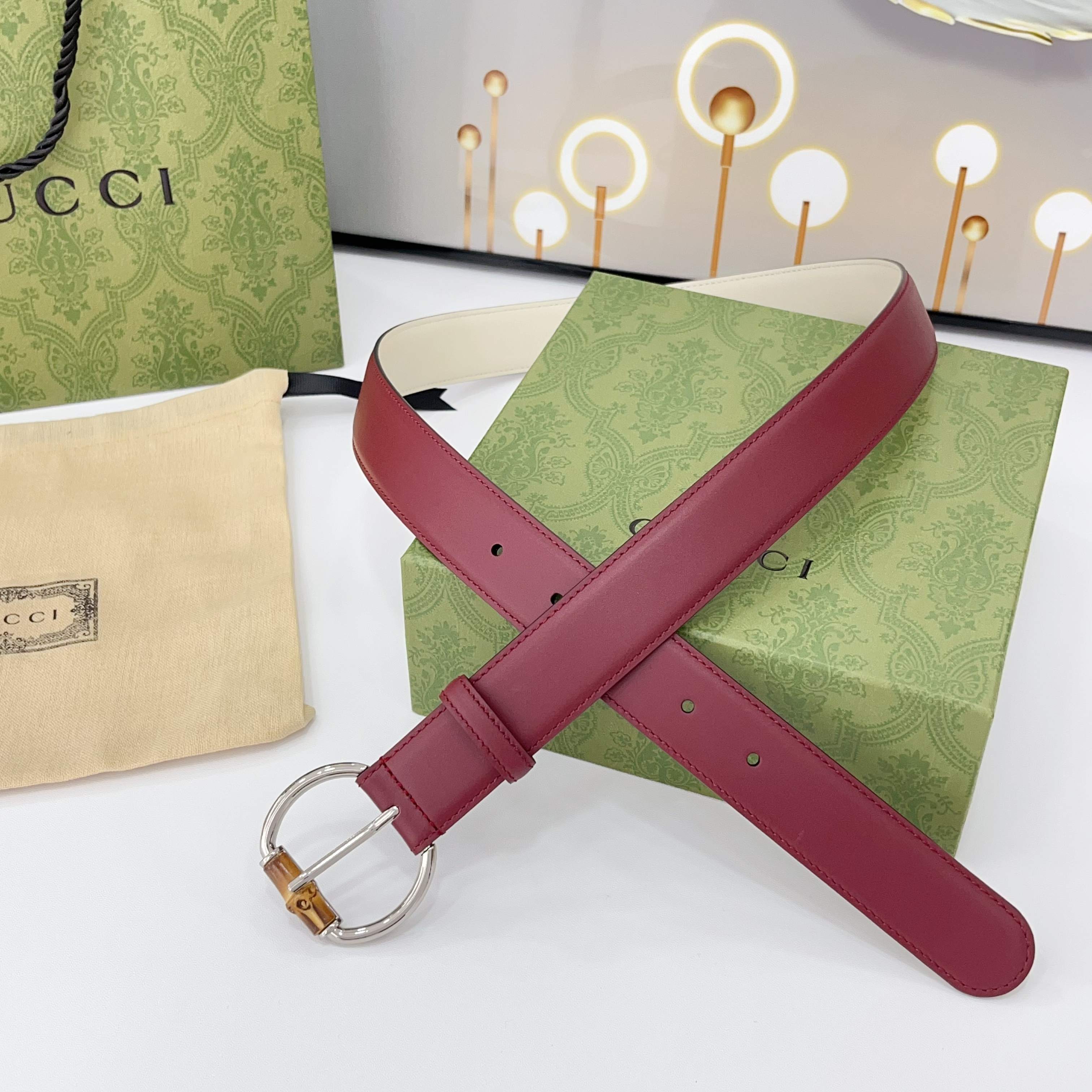  Gucci古驰  3.0cm
新款竹节针扣搭配双面头层牛皮腰带，时尚百搭
码数：75 80 85 90