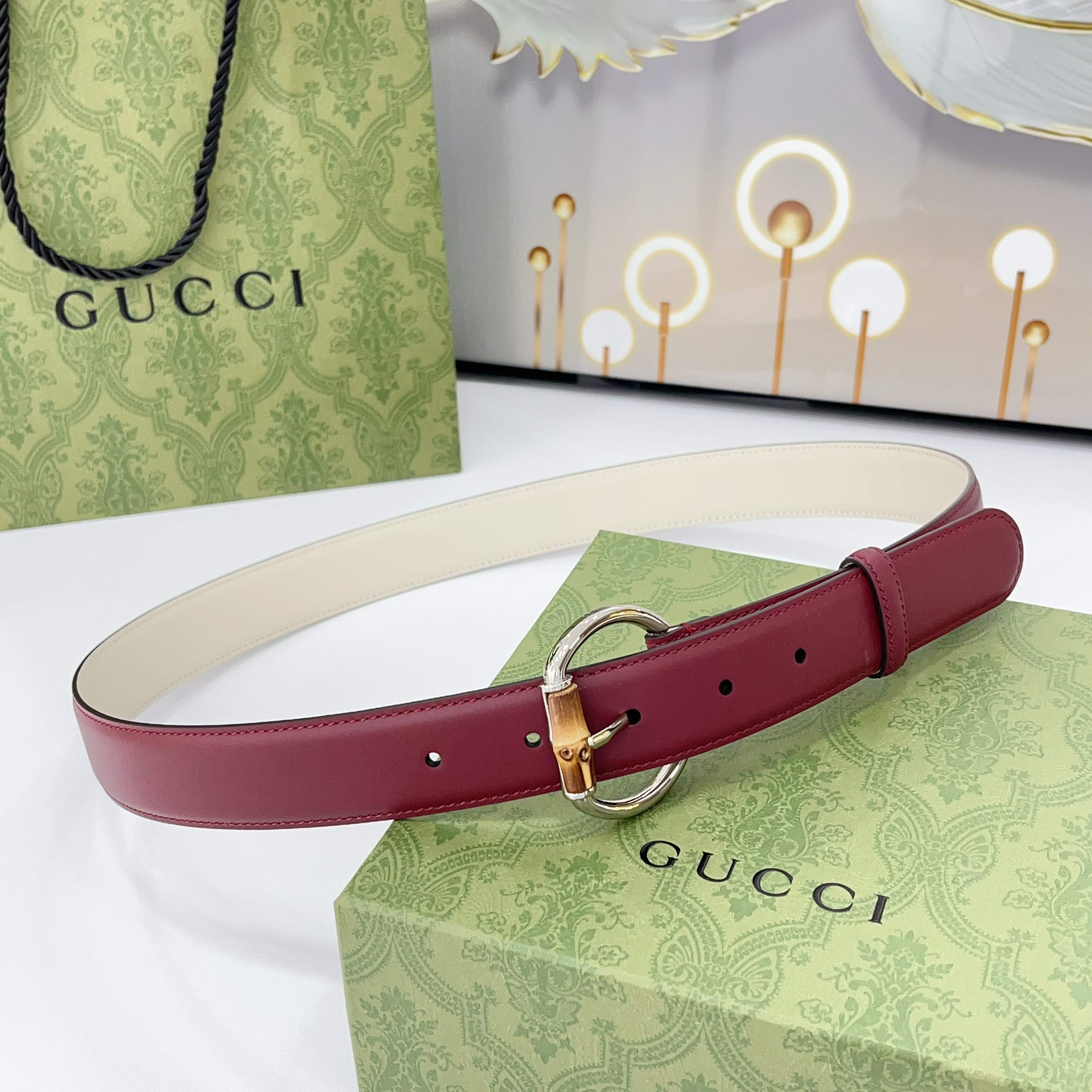  Gucci古驰  3.0cm
新款竹节针扣搭配双面头层牛皮腰带，时尚百搭
码数：75 80 85 90