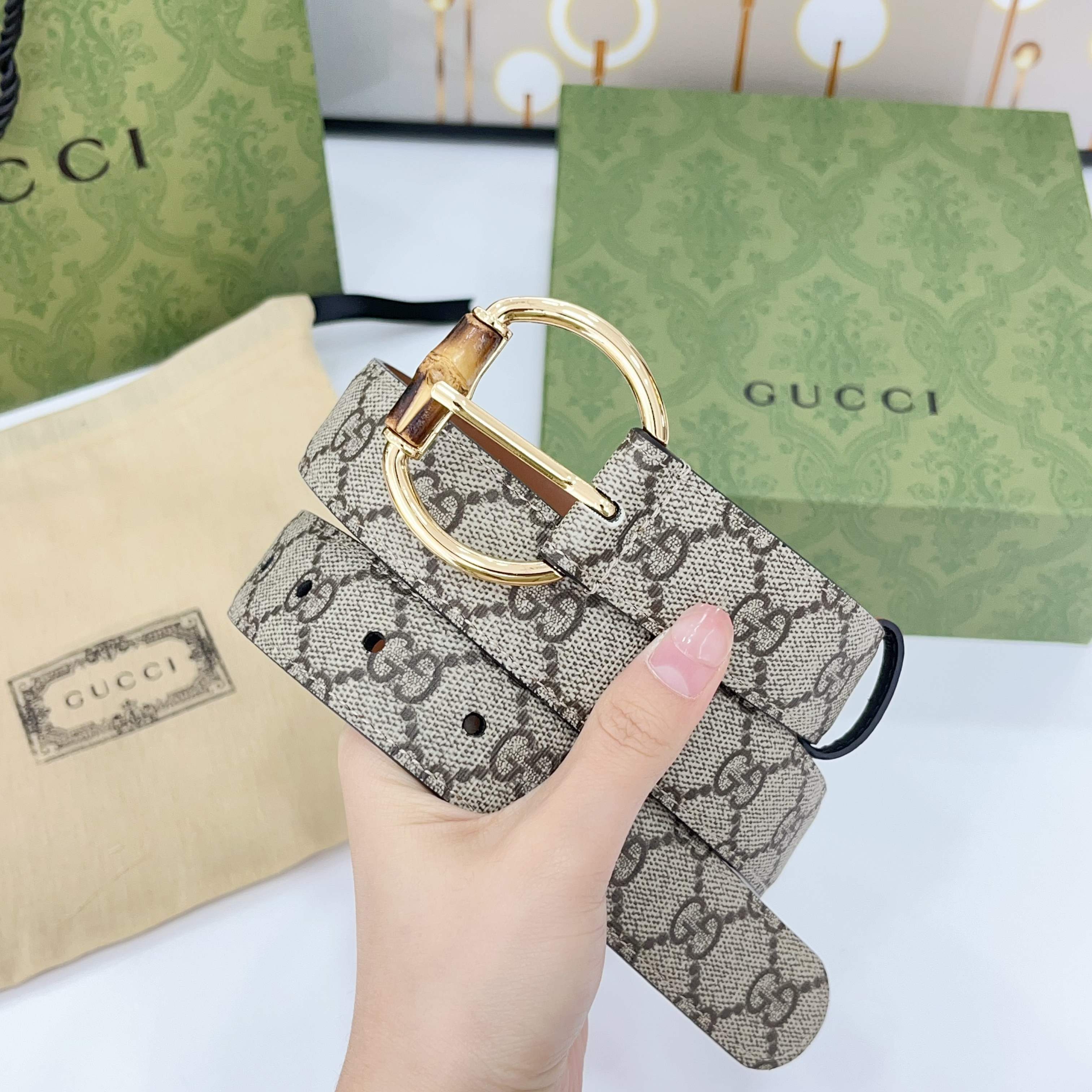  Gucci古驰  3.0cm
新款竹节针扣搭配双面头层牛皮腰带，时尚百搭
码数：75 80 85 90
