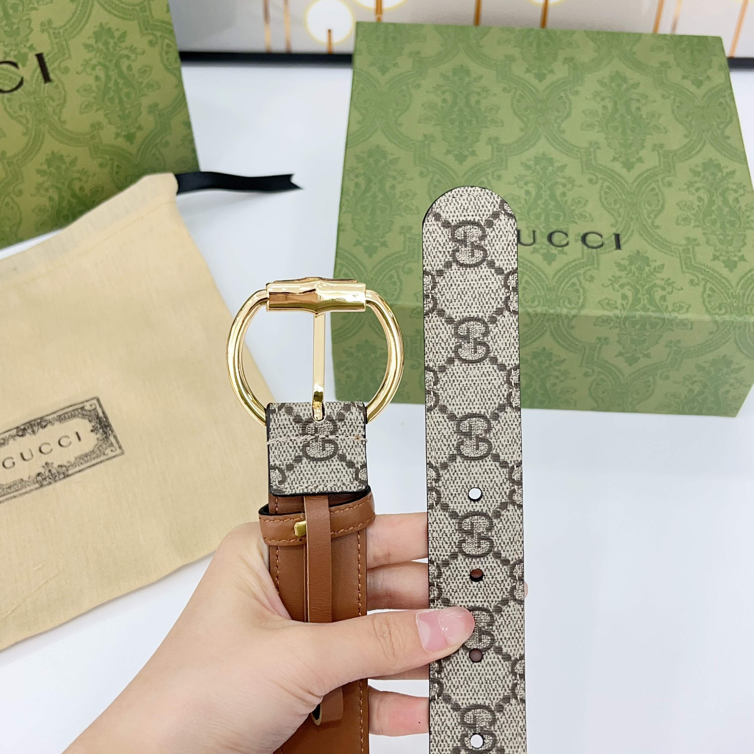  Gucci古驰  3.0cm
新款竹节针扣搭配双面头层牛皮腰带，时尚百搭
码数：75 80 85 90