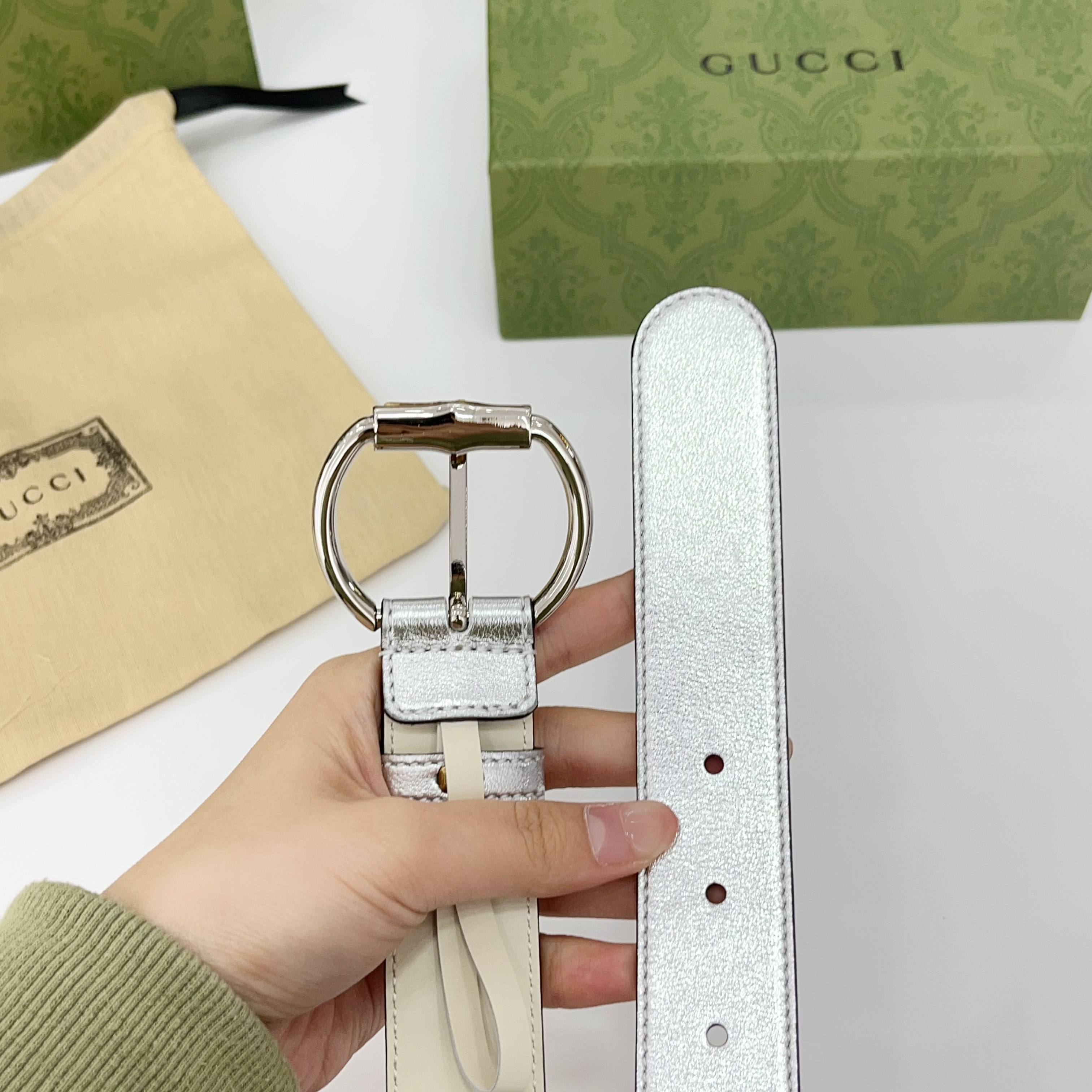  Gucci古驰  3.0cm
新款竹节针扣搭配双面头层牛皮腰带，时尚百搭
码数：75 80 85 90