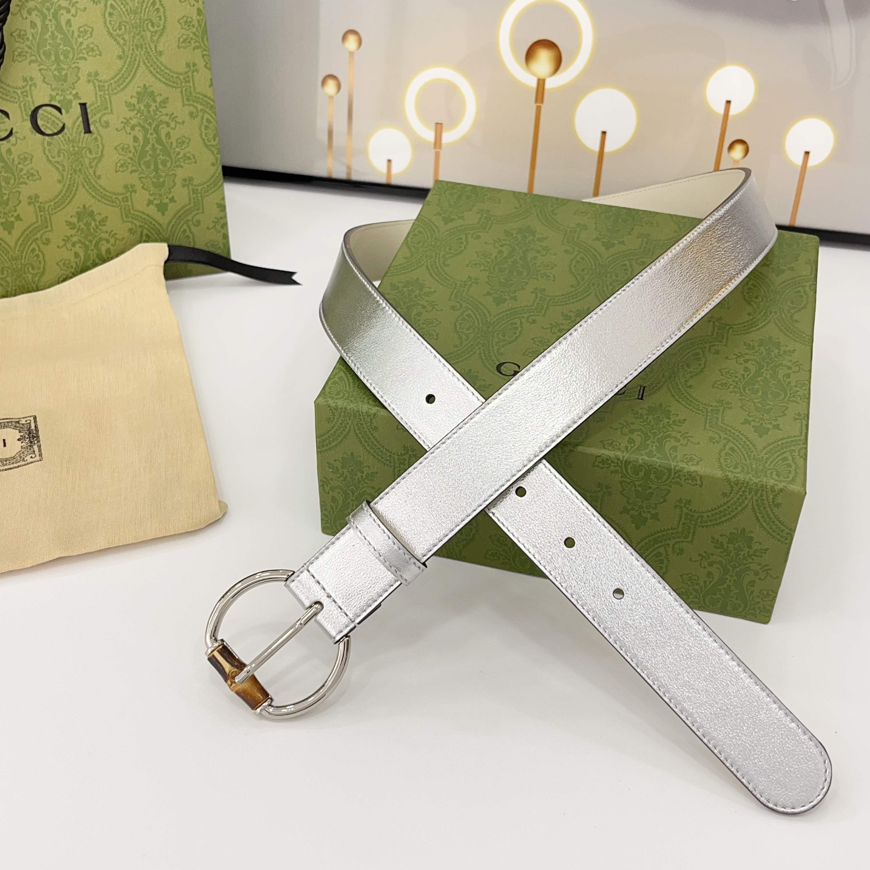  Gucci古驰  3.0cm
新款竹节针扣搭配双面头层牛皮腰带，时尚百搭
码数：75 80 85 90