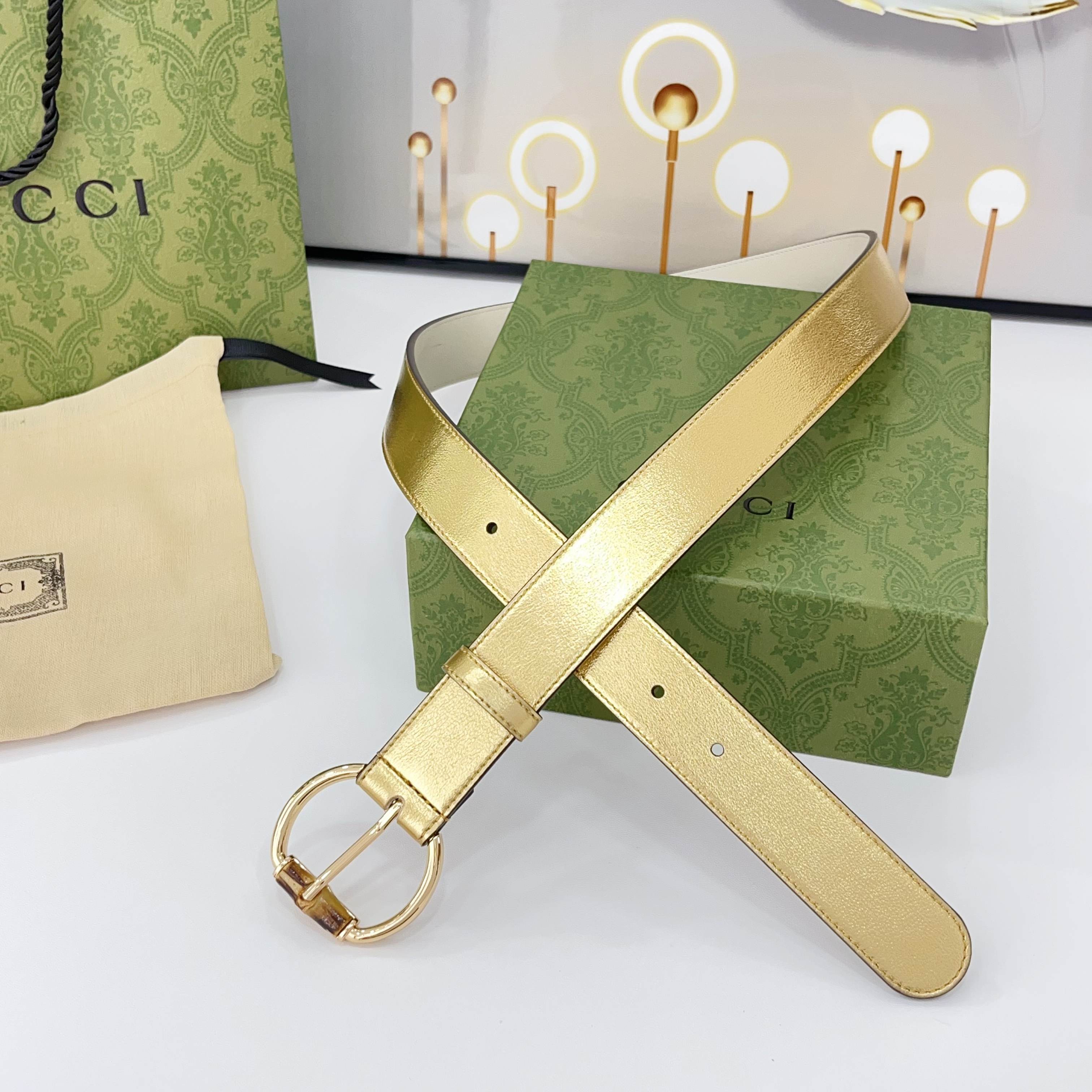  Gucci古驰  3.0cm
新款竹节针扣搭配双面头层牛皮腰带，时尚百搭
码数：75 80 85 90