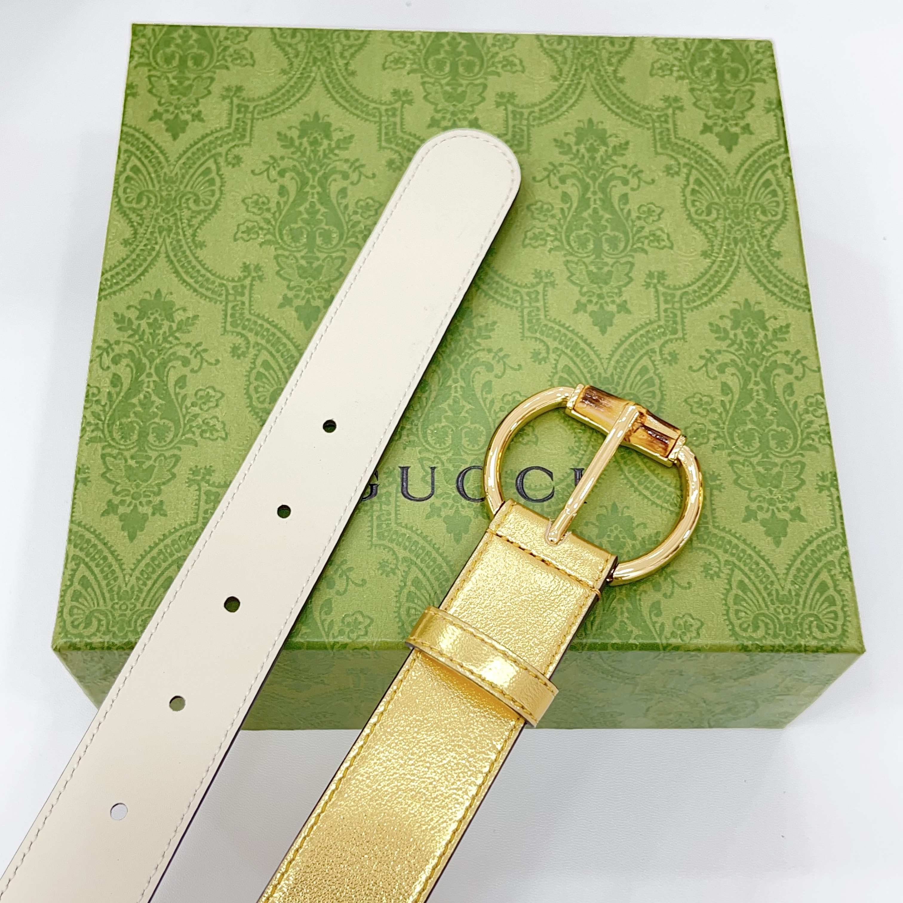  Gucci古驰  3.0cm
新款竹节针扣搭配双面头层牛皮腰带，时尚百搭
码数：75 80 85 90
