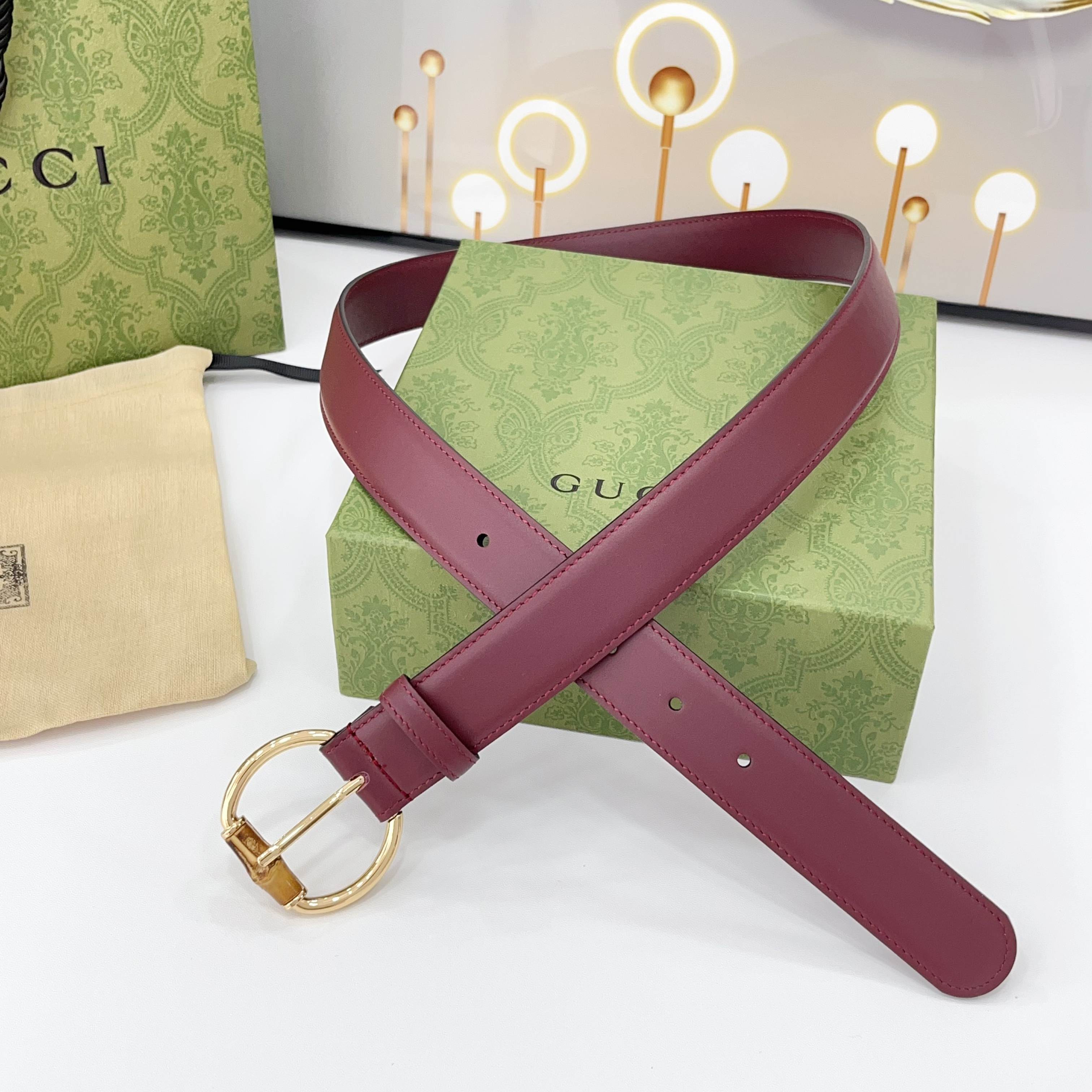  Gucci古驰  3.0cm
新款竹节针扣搭配双面头层牛皮腰带，时尚百搭
码数：75 80 85 90