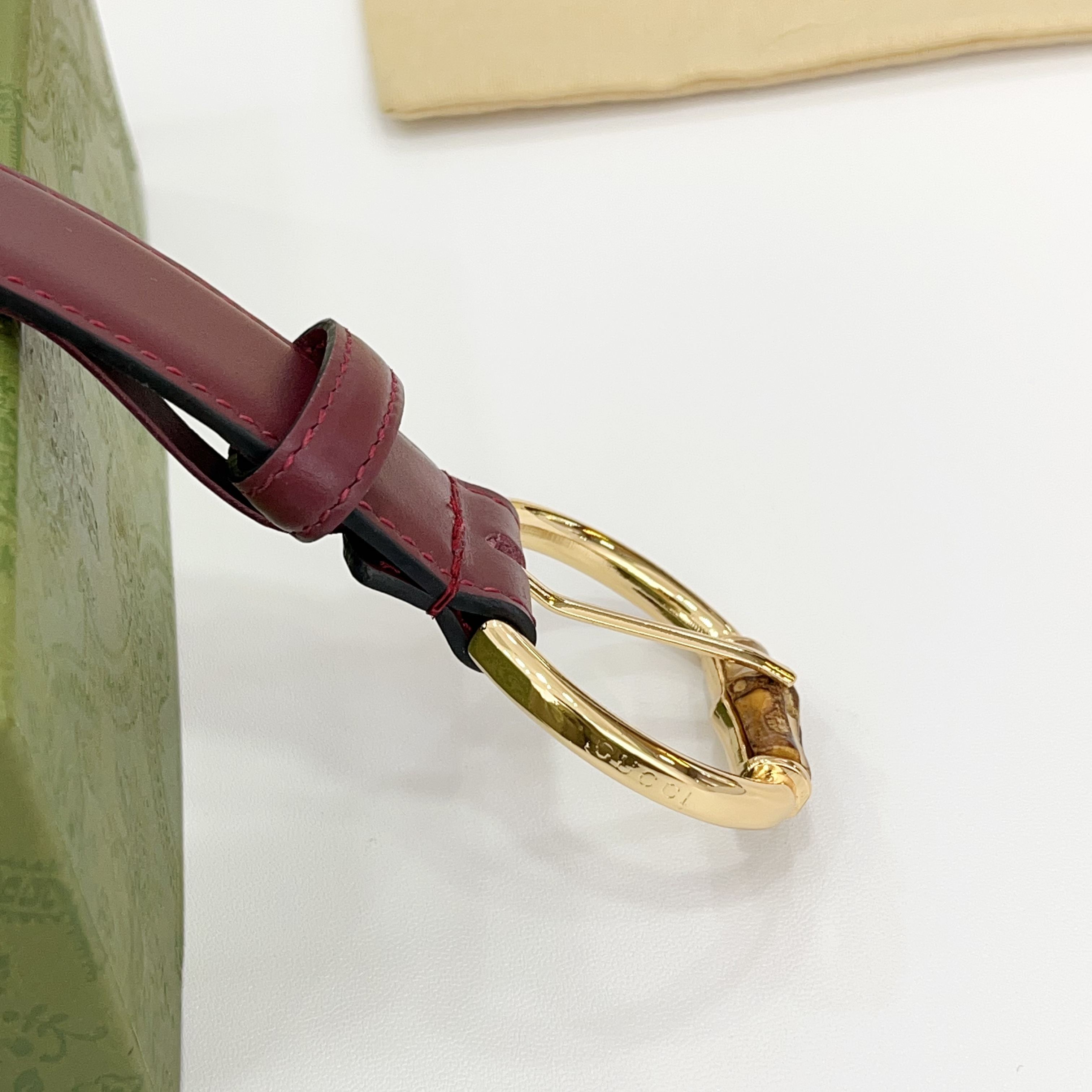  Gucci古驰  3.0cm
新款竹节针扣搭配双面头层牛皮腰带，时尚百搭
码数：75 80 85 90