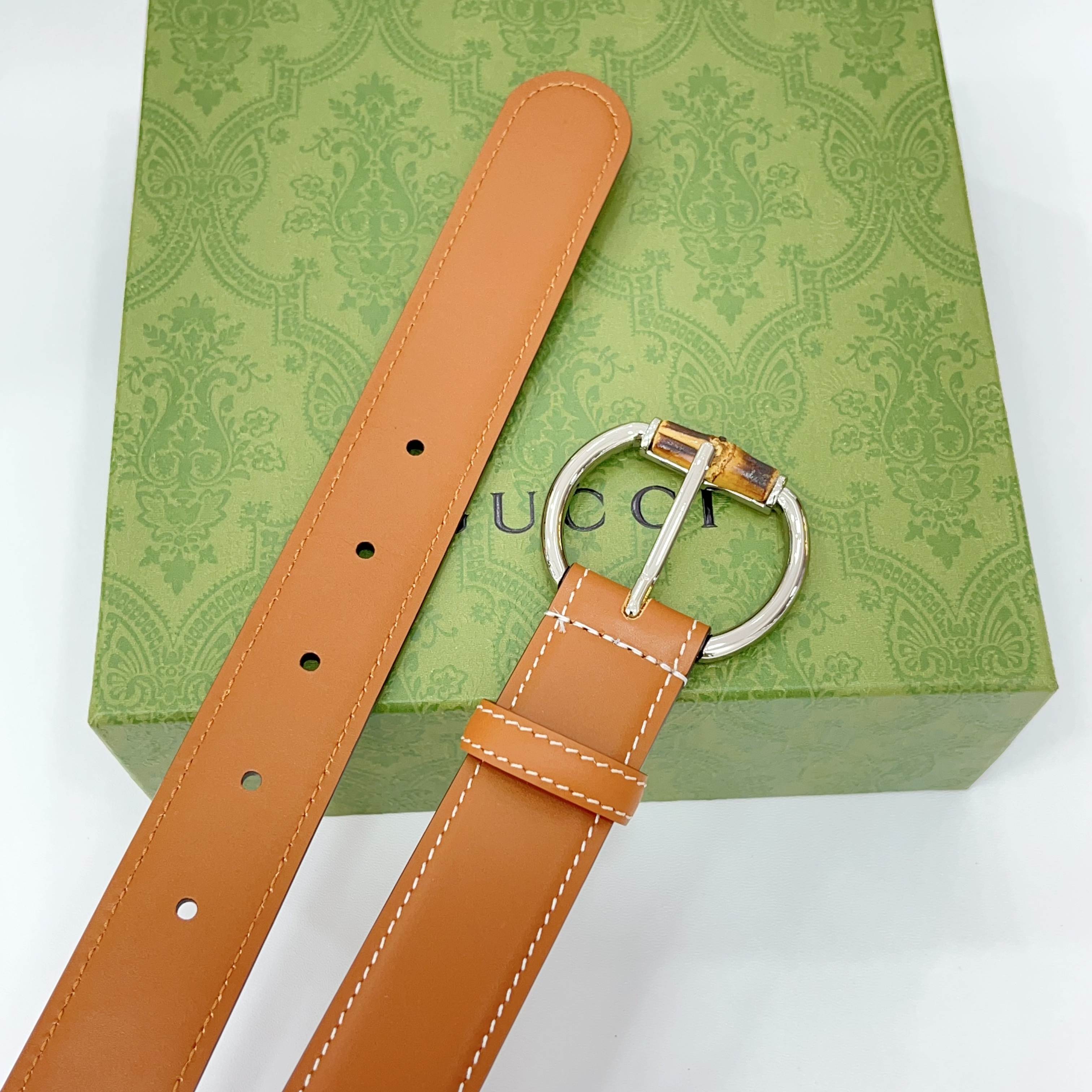  Gucci古驰  3.0cm
新款竹节针扣搭配双面头层牛皮腰带，时尚百搭
码数：75 80 85 90