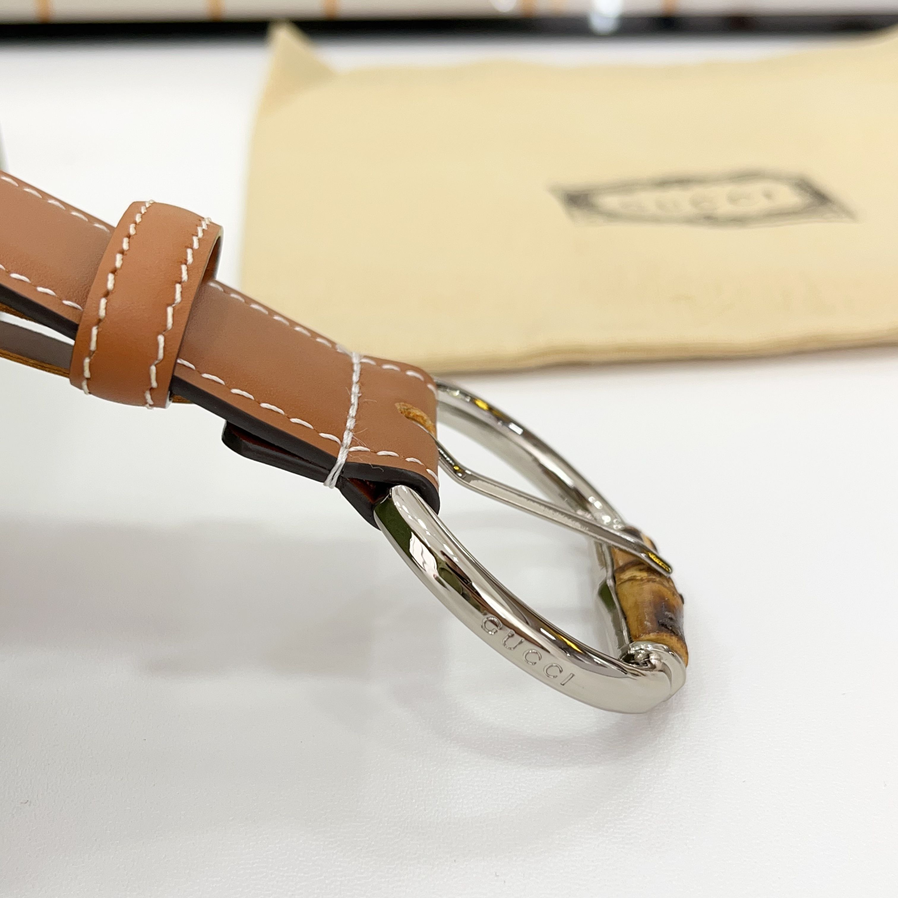  Gucci古驰  3.0cm
新款竹节针扣搭配双面头层牛皮腰带，时尚百搭
码数：75 80 85 90