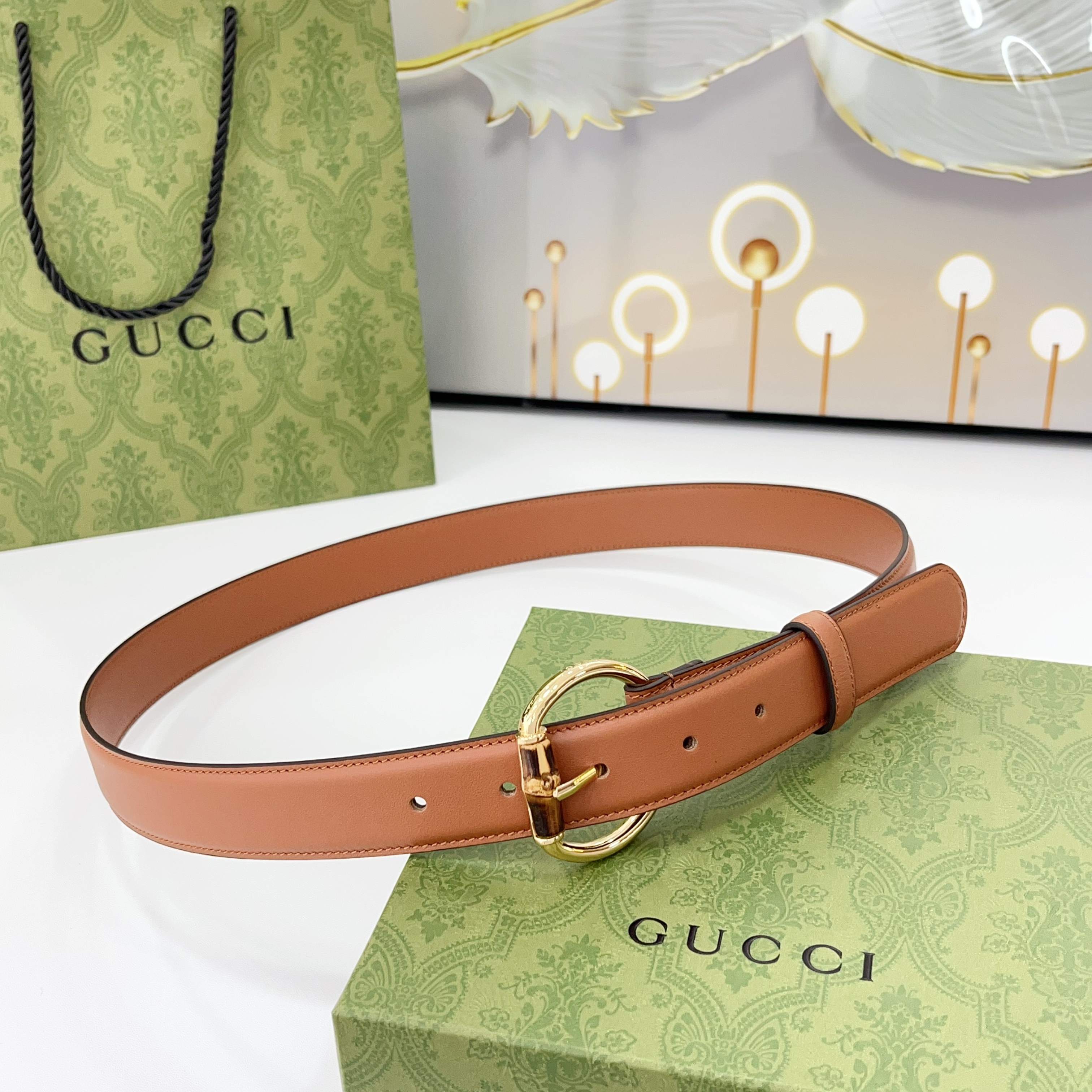  Gucci古驰  3.0cm
新款竹节针扣搭配双面头层牛皮腰带，时尚百搭
码数：75 80 85 90