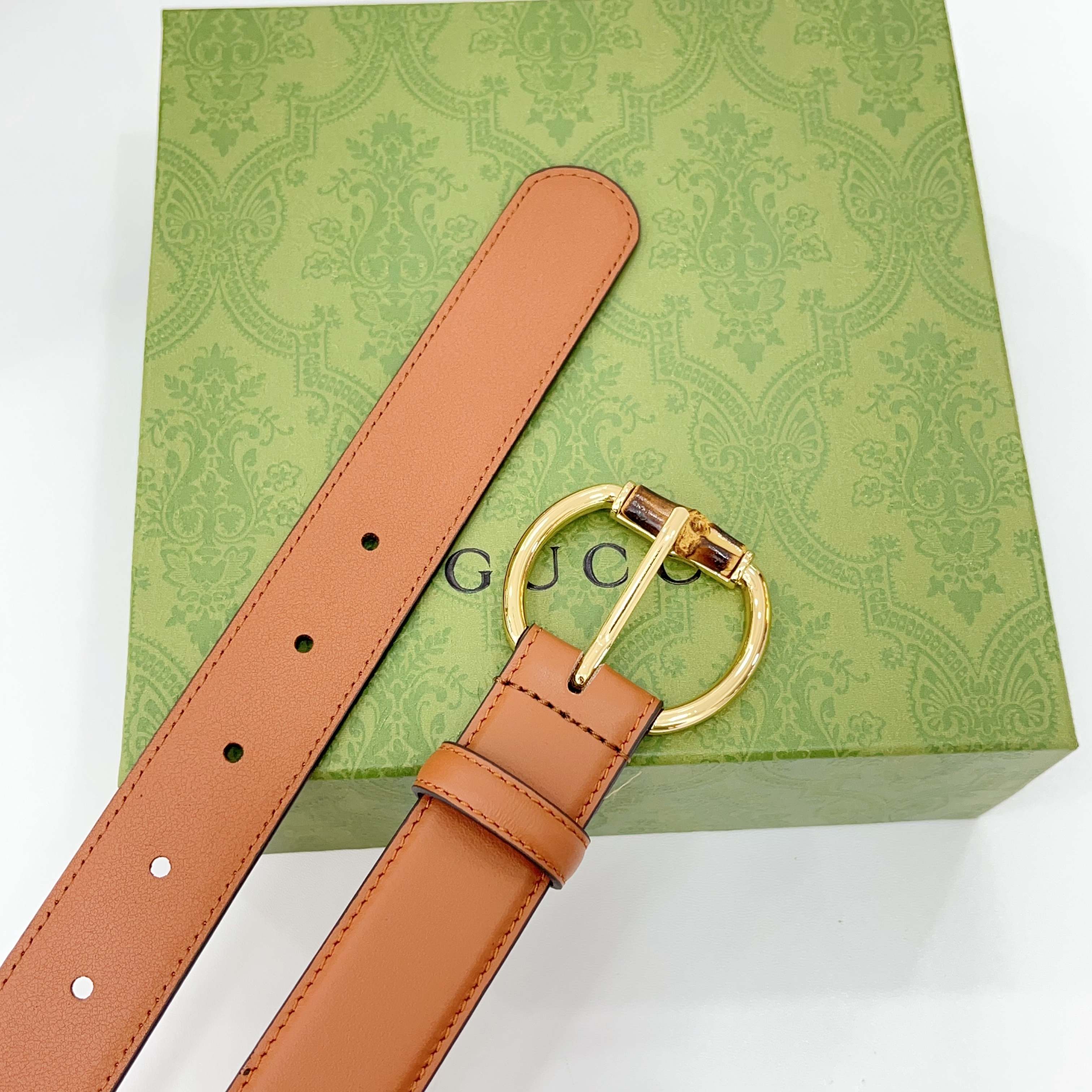  Gucci古驰  3.0cm
新款竹节针扣搭配双面头层牛皮腰带，时尚百搭
码数：75 80 85 90