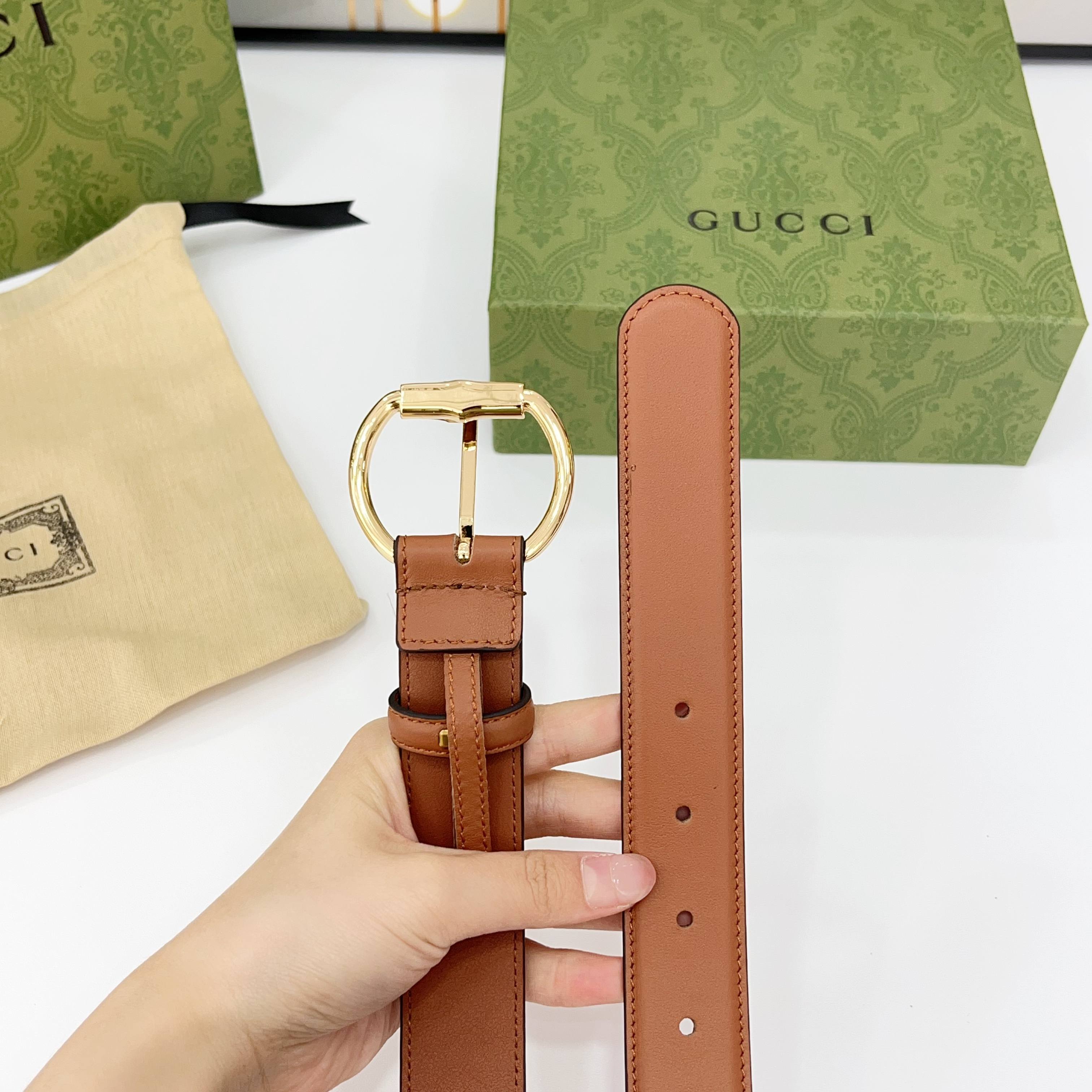  Gucci古驰  3.0cm
新款竹节针扣搭配双面头层牛皮腰带，时尚百搭
码数：75 80 85 90