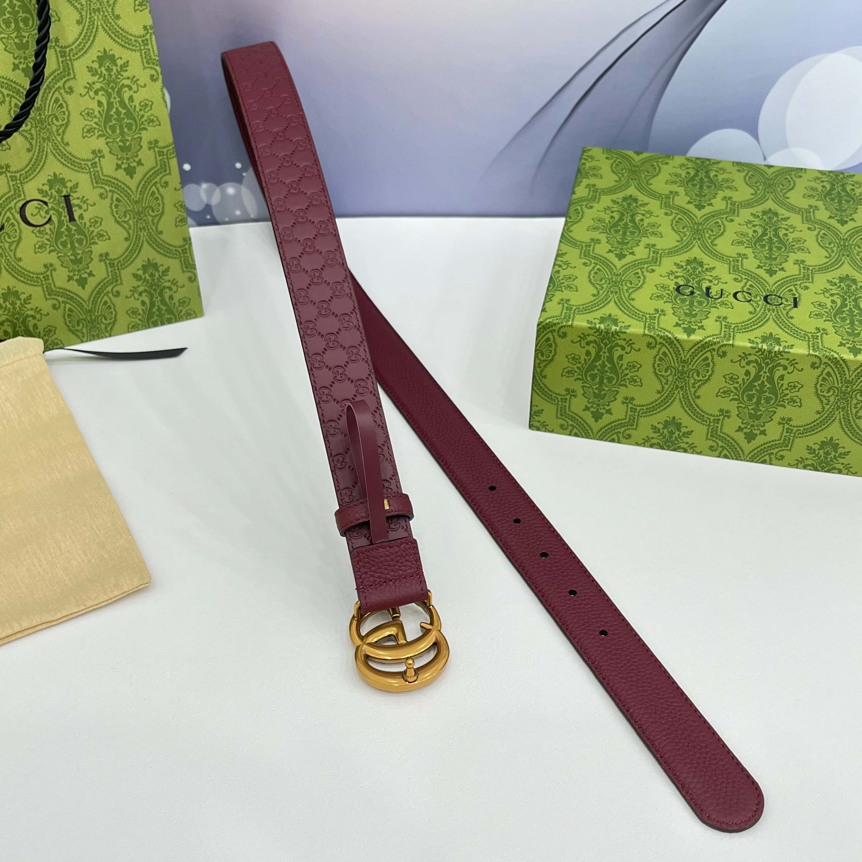 Gucci 3.0新款菱形铜扣，搭配荔枝纹面，压小花底，时尚百搭，商务休闲！