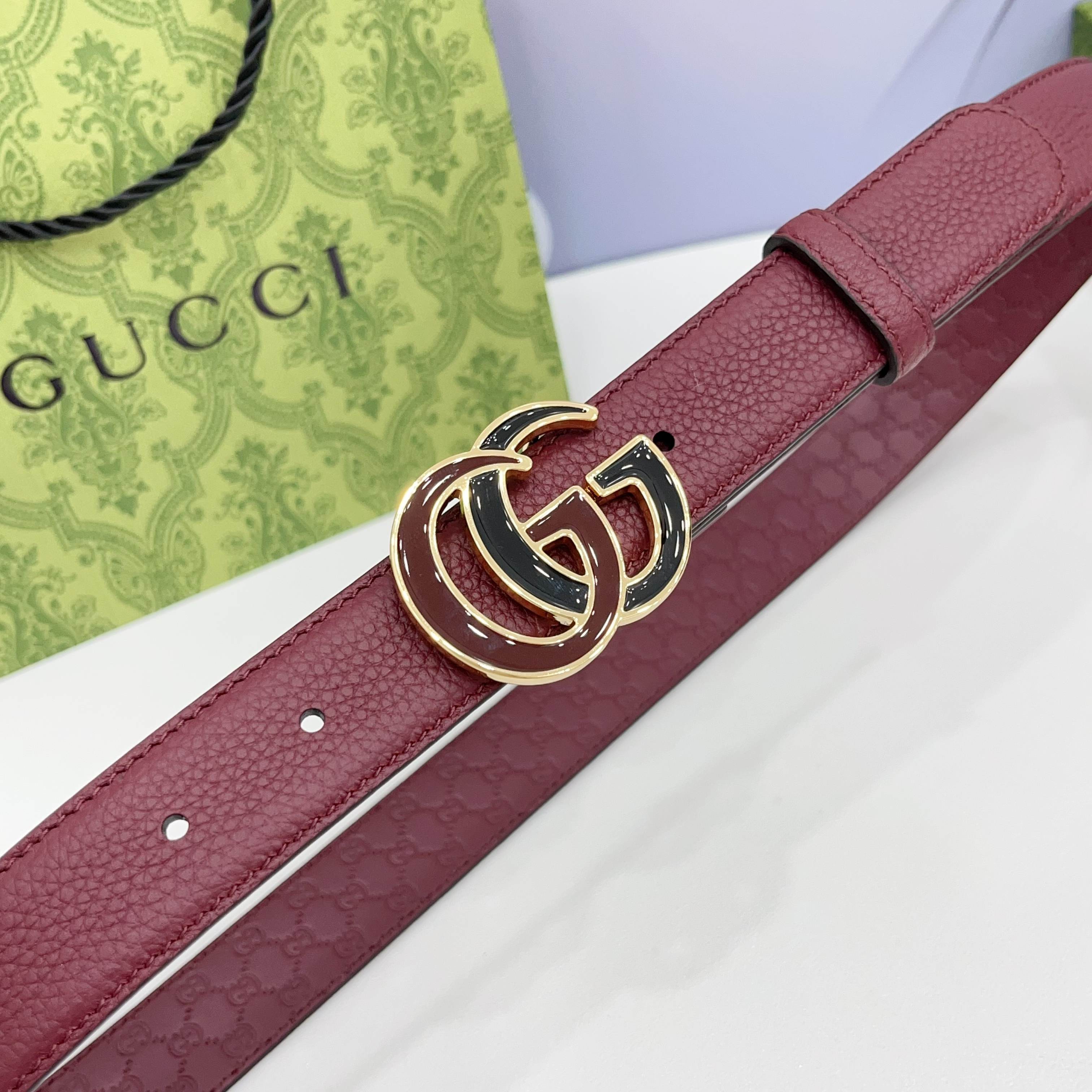 Gucci 3.0新款滴胶铜扣，搭配荔枝纹面，压小花底，时尚百搭，商务休闲！