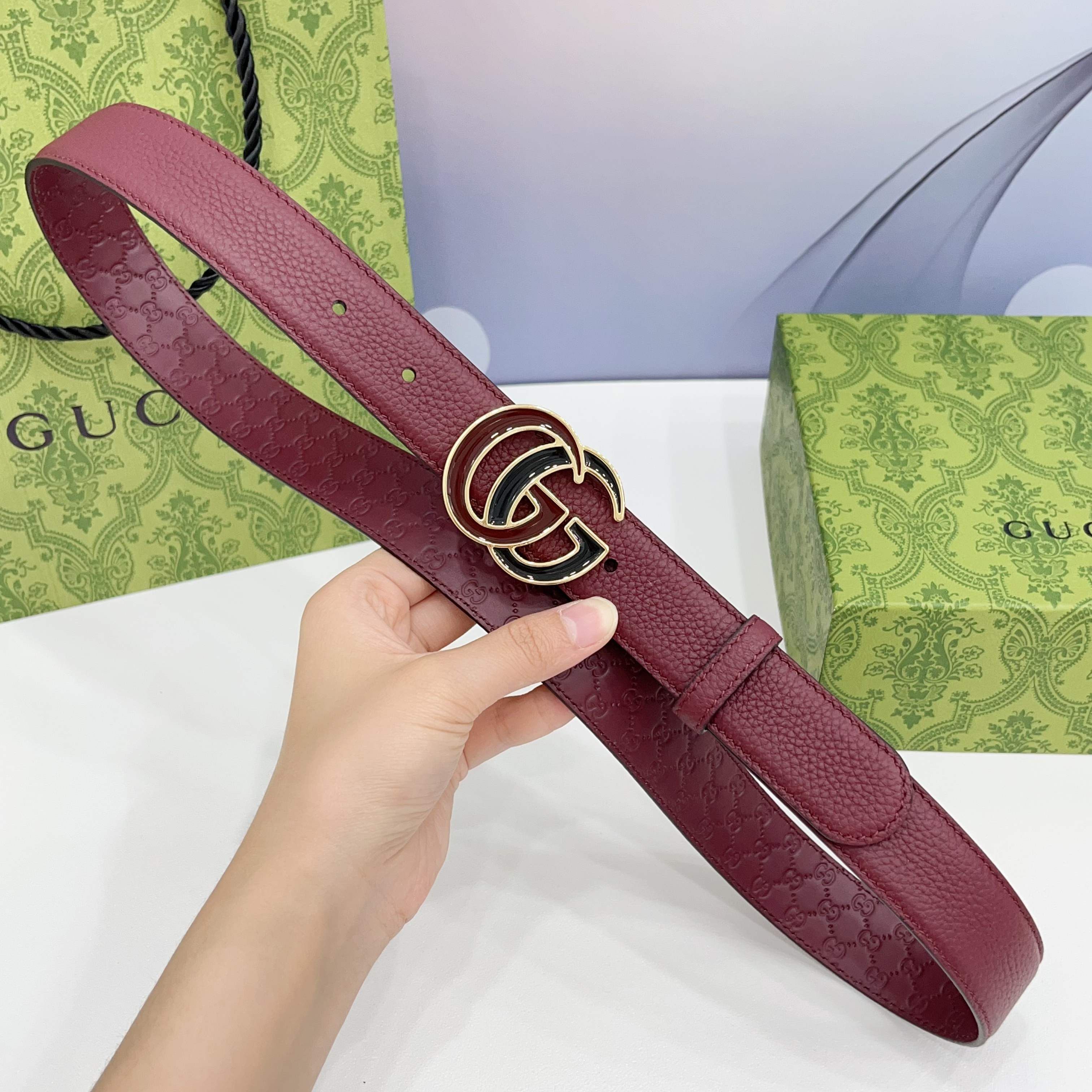 Gucci 3.0新款滴胶铜扣，搭配荔枝纹面，压小花底，时尚百搭，商务休闲！
