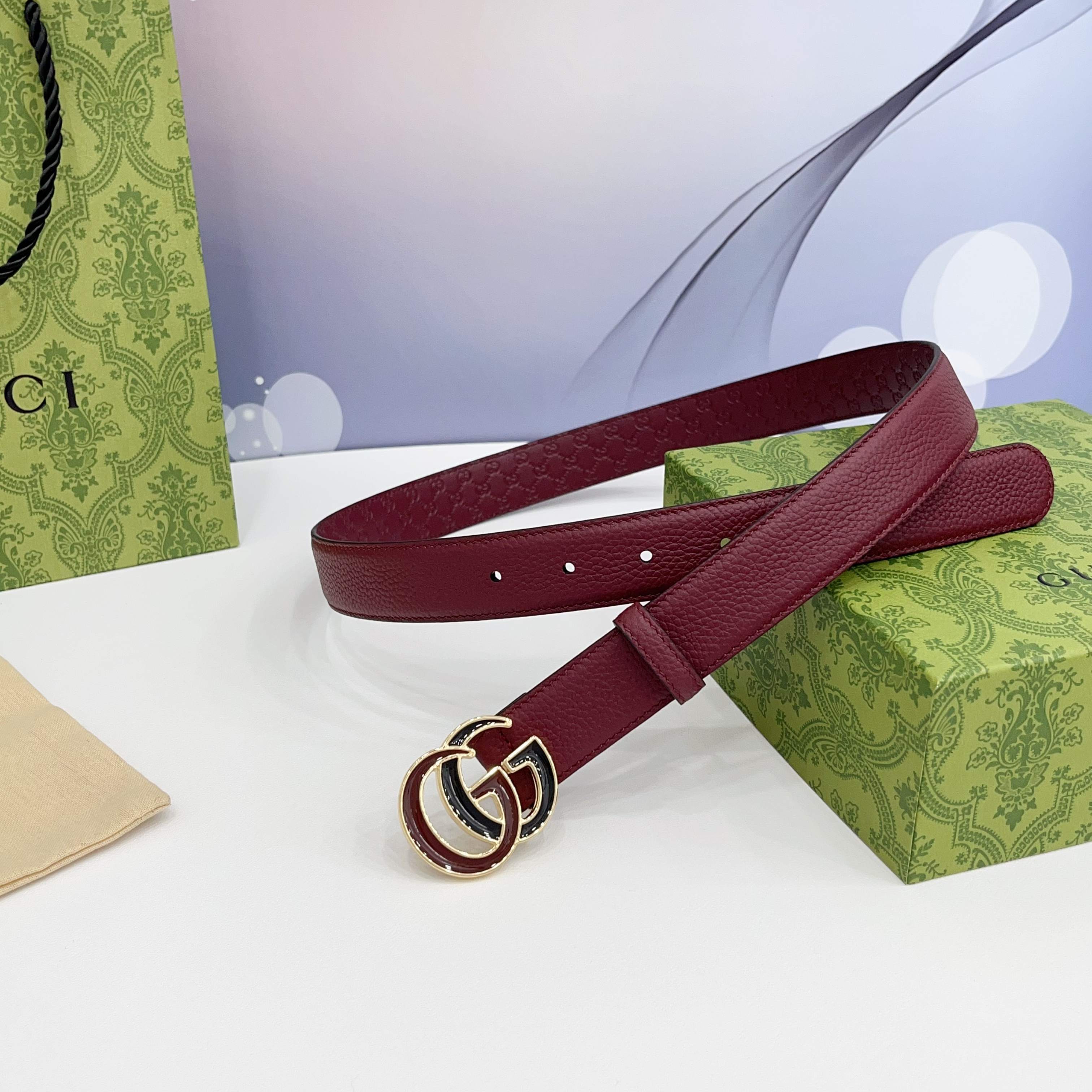 Gucci 3.0新款滴胶铜扣，搭配荔枝纹面，压小花底，时尚百搭，商务休闲！