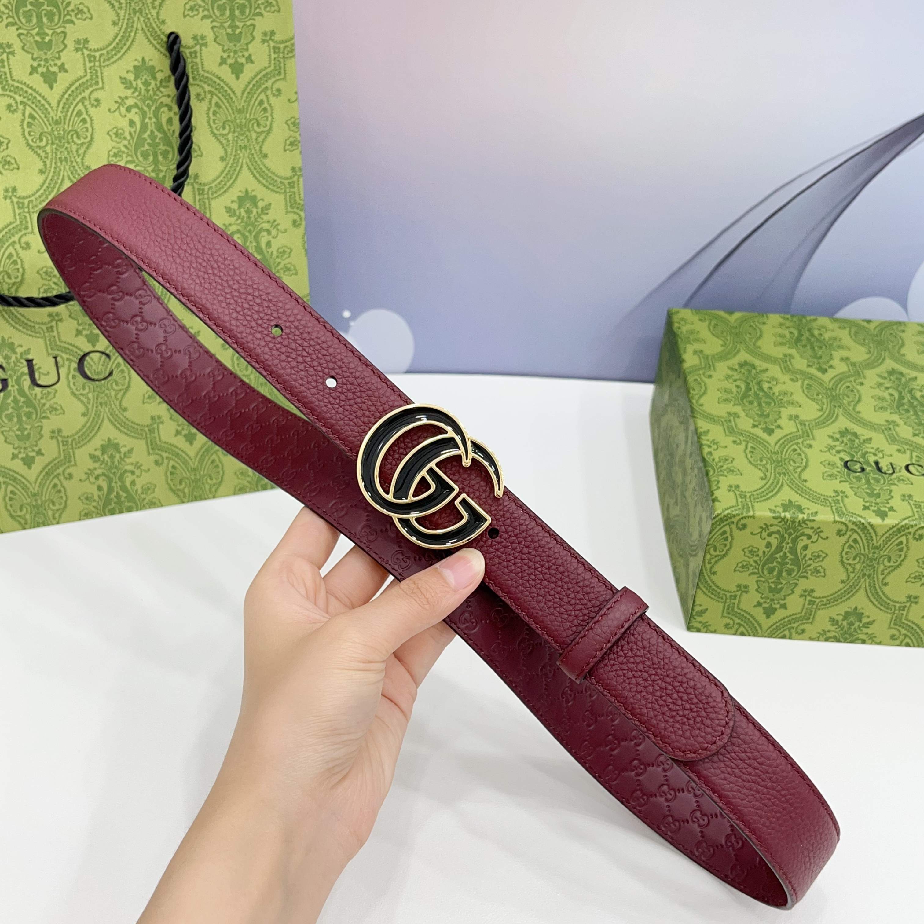 Gucci 3.0新款滴胶铜扣，搭配荔枝纹面，压小花底，时尚百搭，商务休闲！