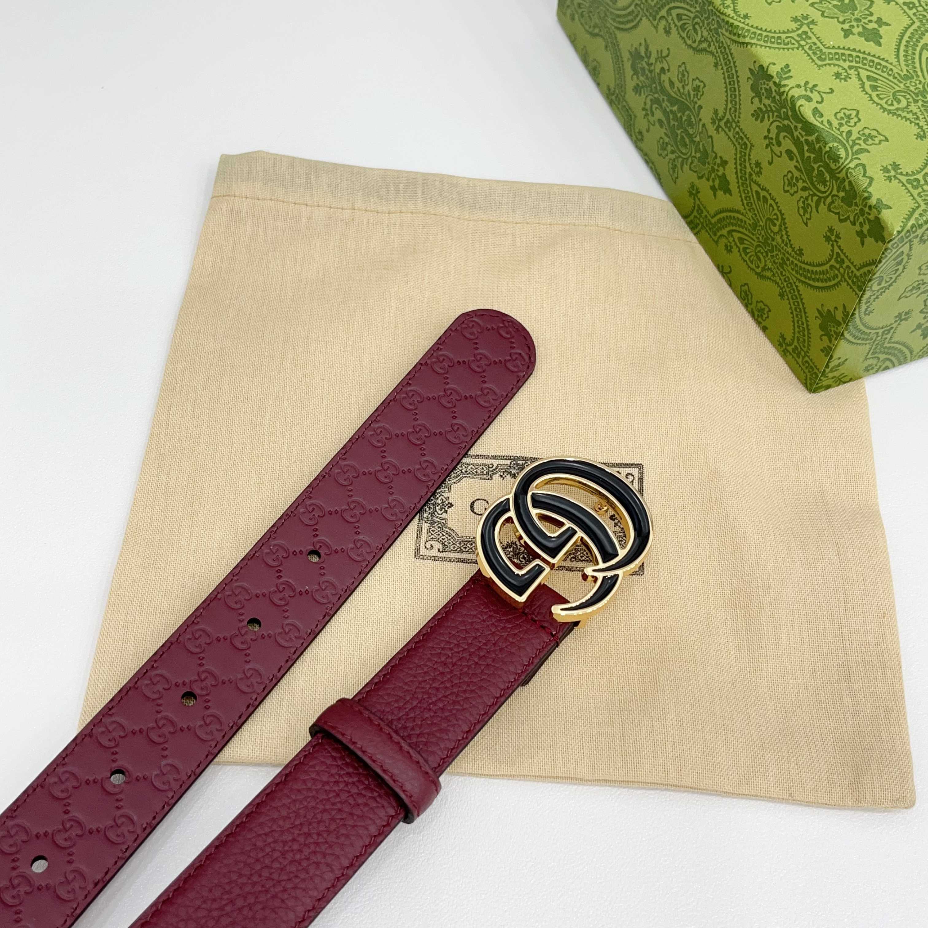 Gucci 3.0新款滴胶铜扣，搭配荔枝纹面，压小花底，时尚百搭，商务休闲！