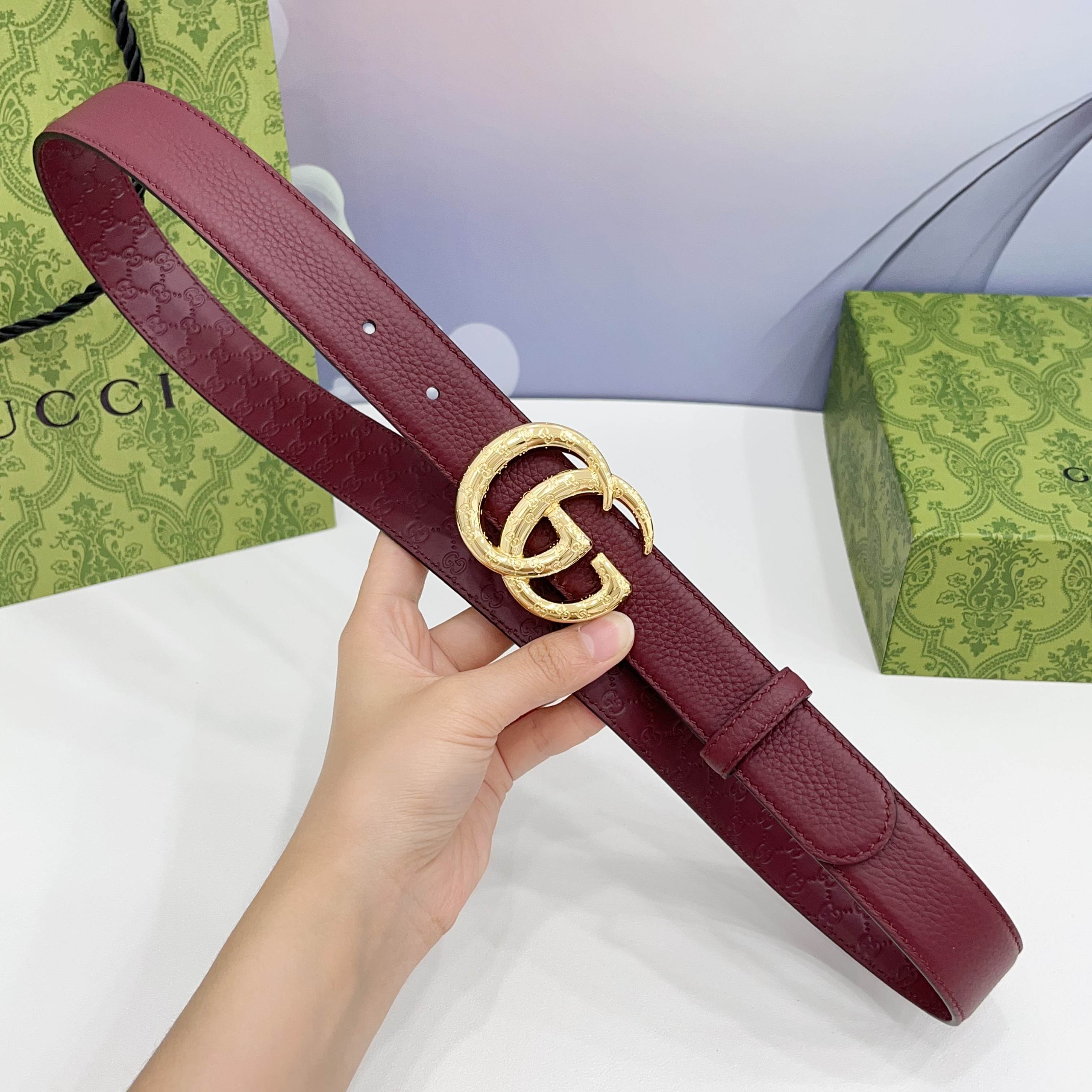 Gucci 3.0新款cc压花铜扣，搭配荔枝纹面，压小花底，时尚百搭，商务休闲！