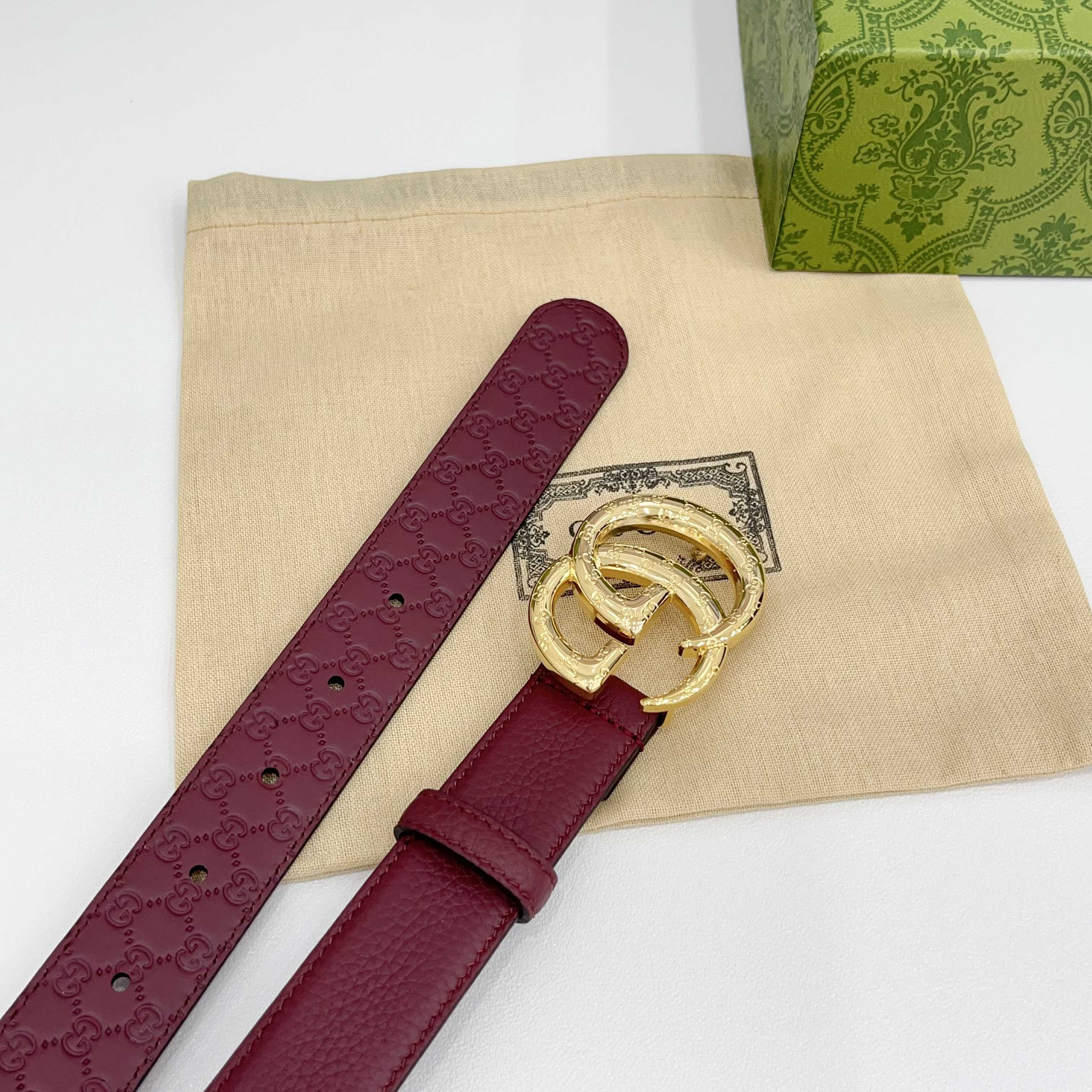 Gucci 3.0新款cc压花铜扣，搭配荔枝纹面，压小花底，时尚百搭，商务休闲！