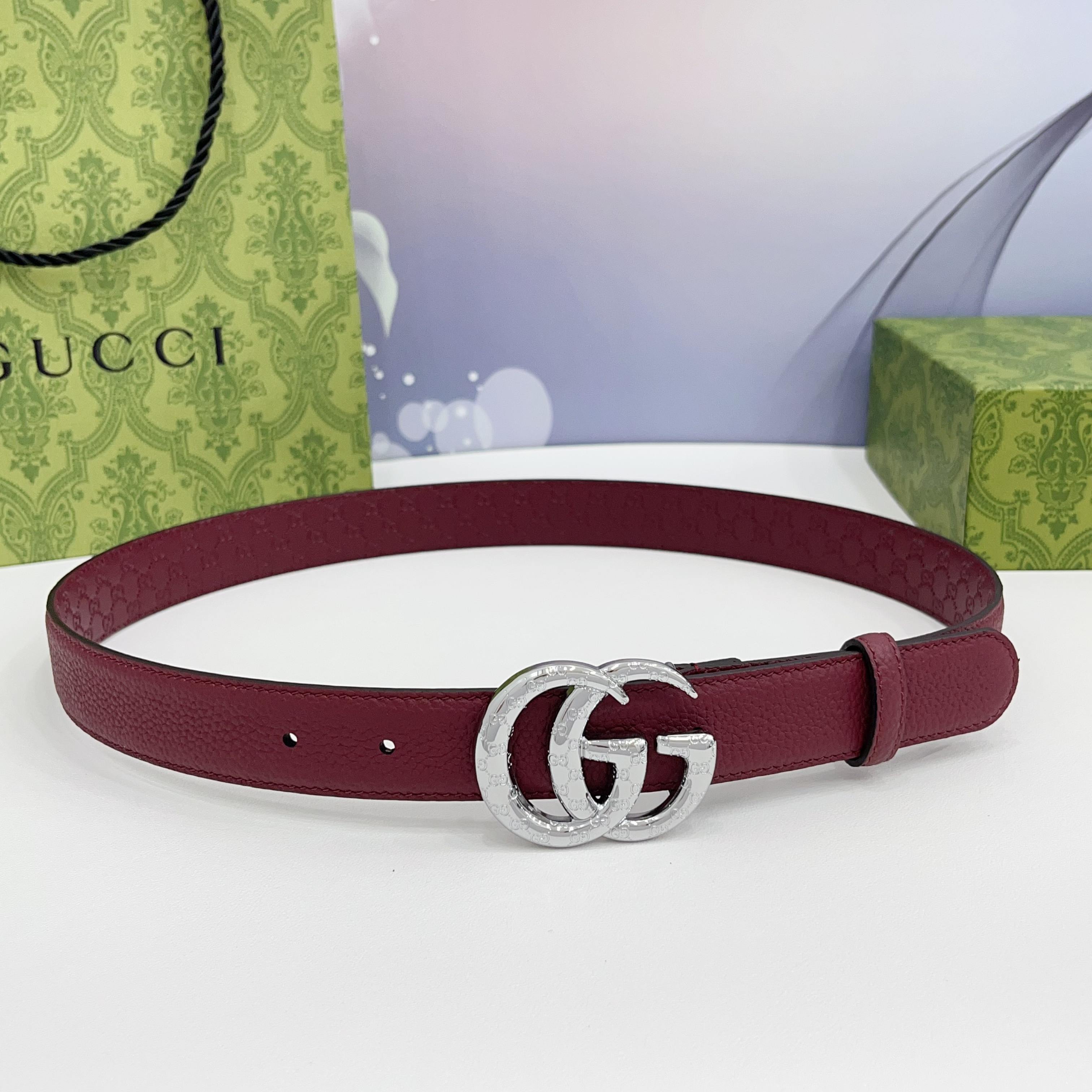 Gucci 3.0新款cc压花铜扣，搭配荔枝纹面，压小花底，时尚百搭，商务休闲！