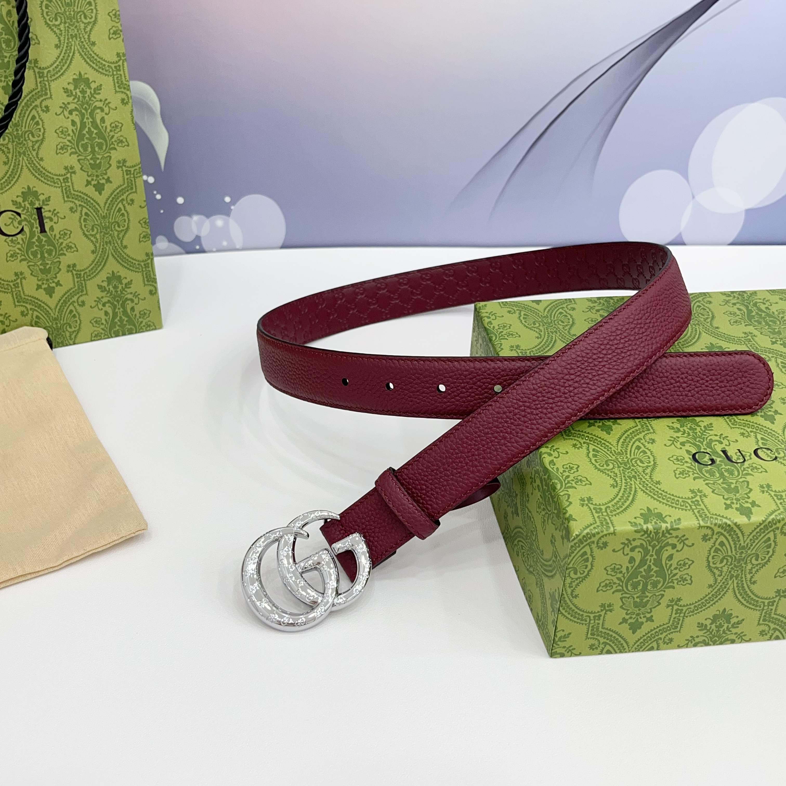 Gucci 3.0新款cc压花铜扣，搭配荔枝纹面，压小花底，时尚百搭，商务休闲！