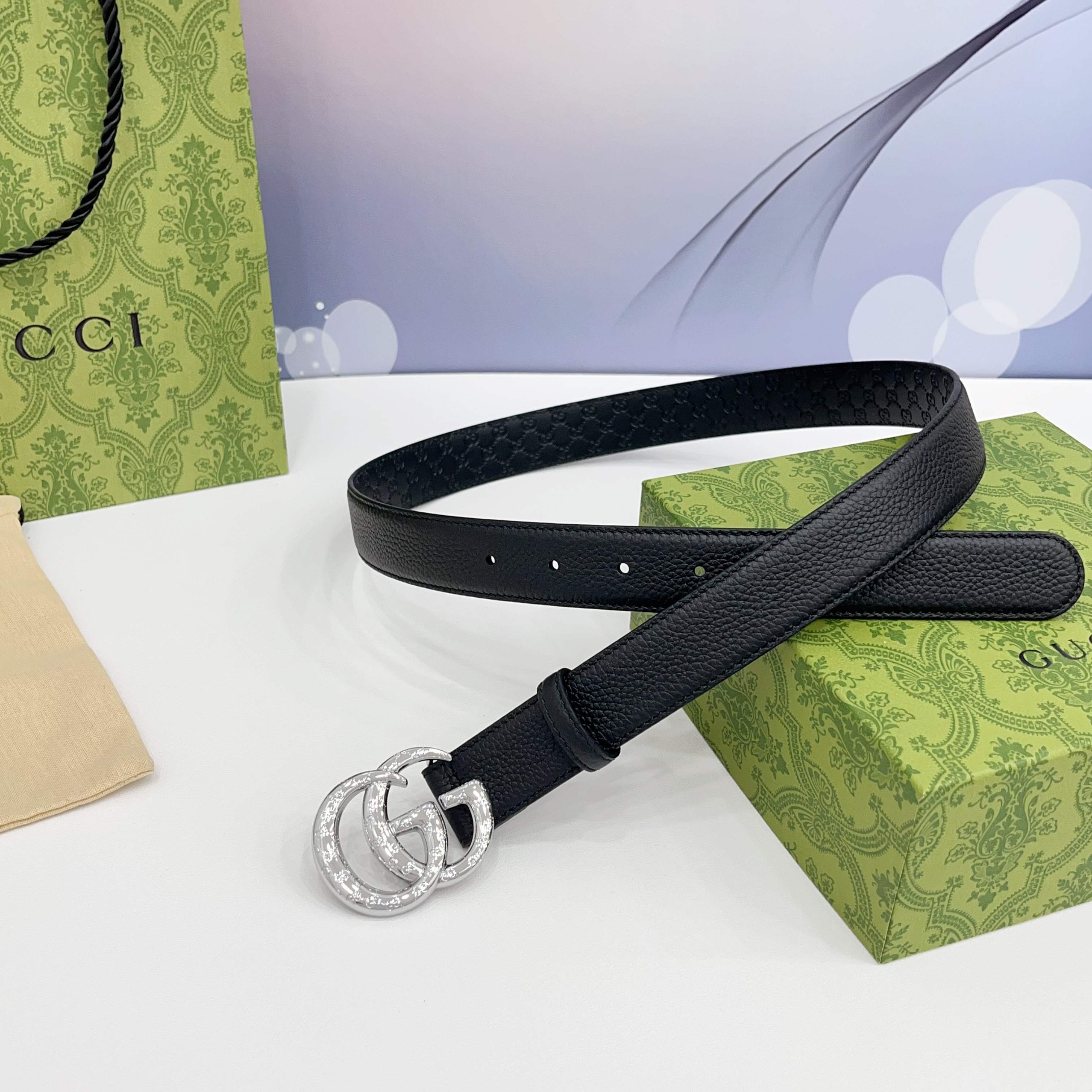 Gucci 3.0新款cc压花铜扣，搭配荔枝纹面，压小花底，时尚百搭，商务休闲！