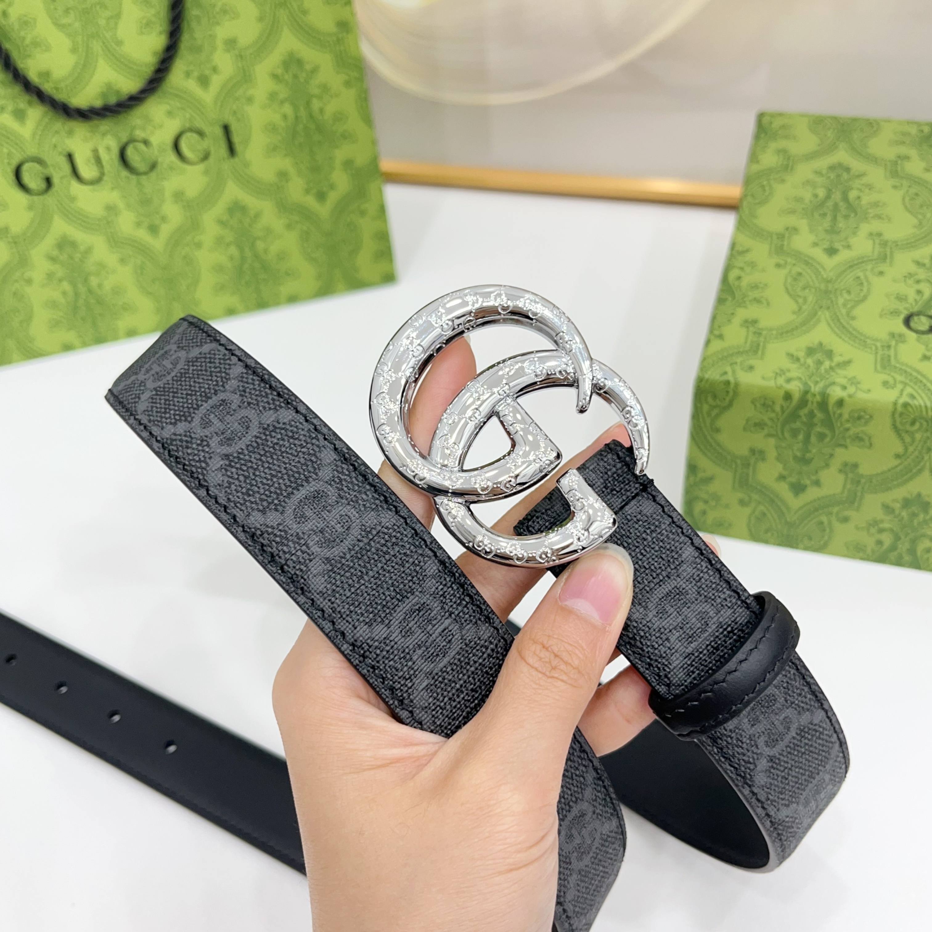 Gucci 3.0新款cc压花铜扣，经典防水布料配头层牛皮底，时尚百搭，商务休闲！