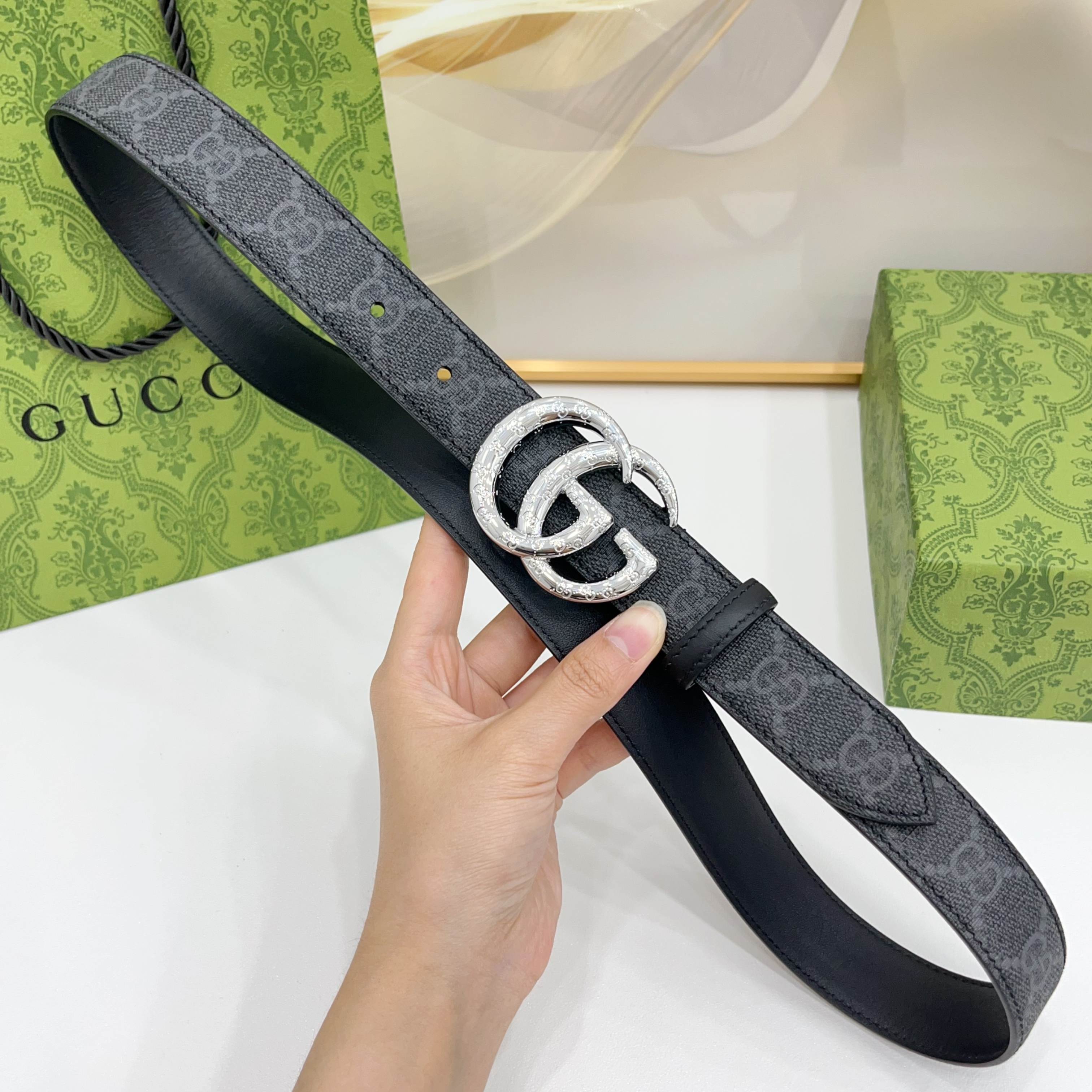 Gucci 3.0新款cc压花铜扣，经典防水布料配头层牛皮底，时尚百搭，商务休闲！