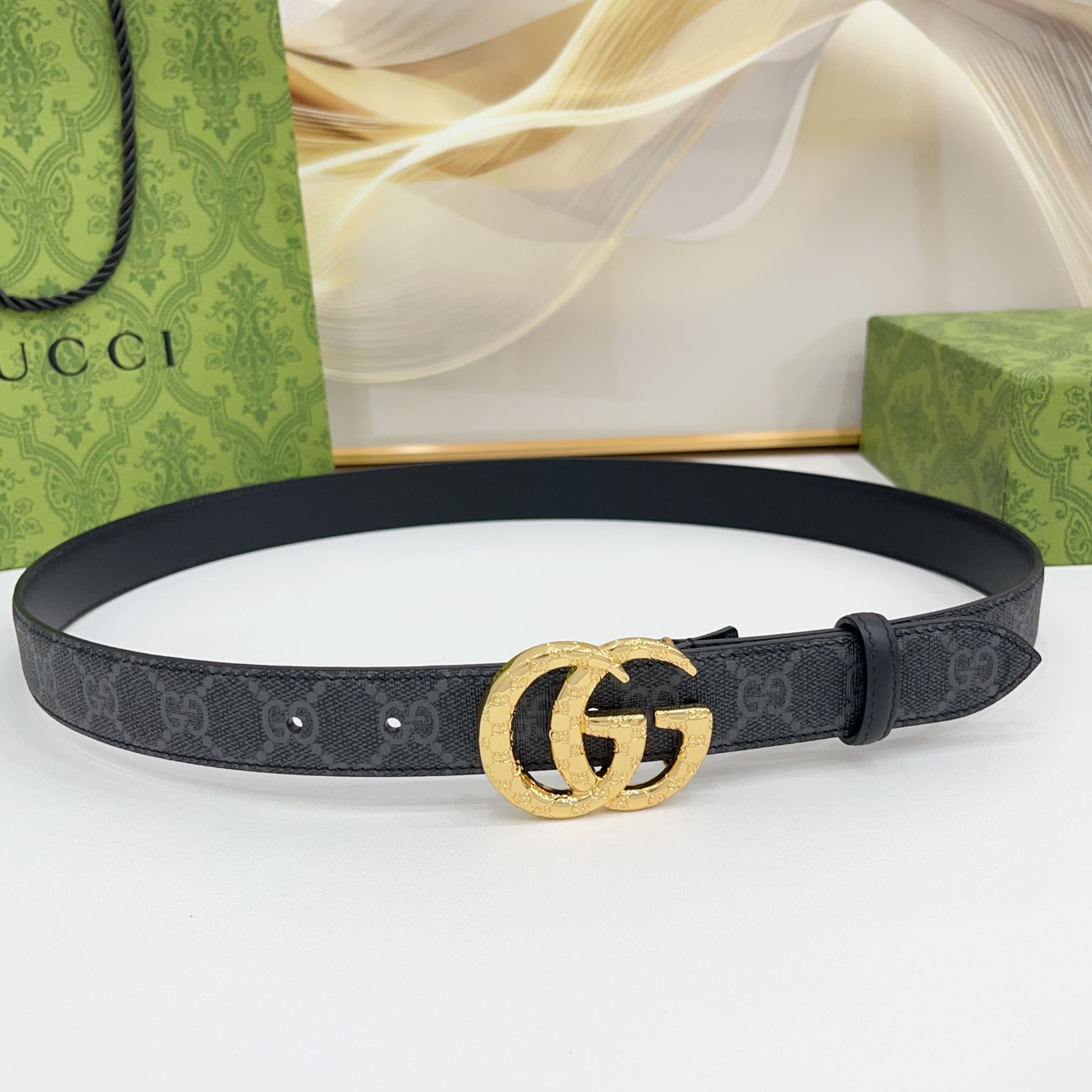 Gucci 3.0新款cc压花铜扣，经典防水布料配头层牛皮底，时尚百搭，商务休闲！