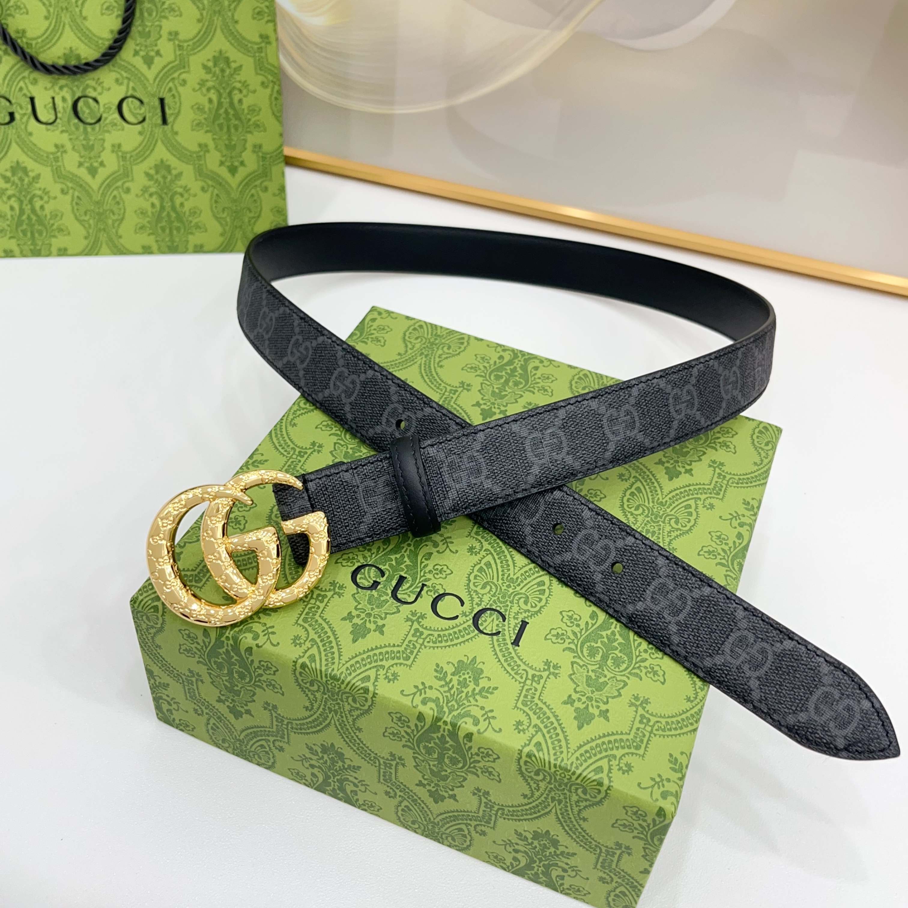 Gucci 3.0新款cc压花铜扣，经典防水布料配头层牛皮底，时尚百搭，商务休闲！