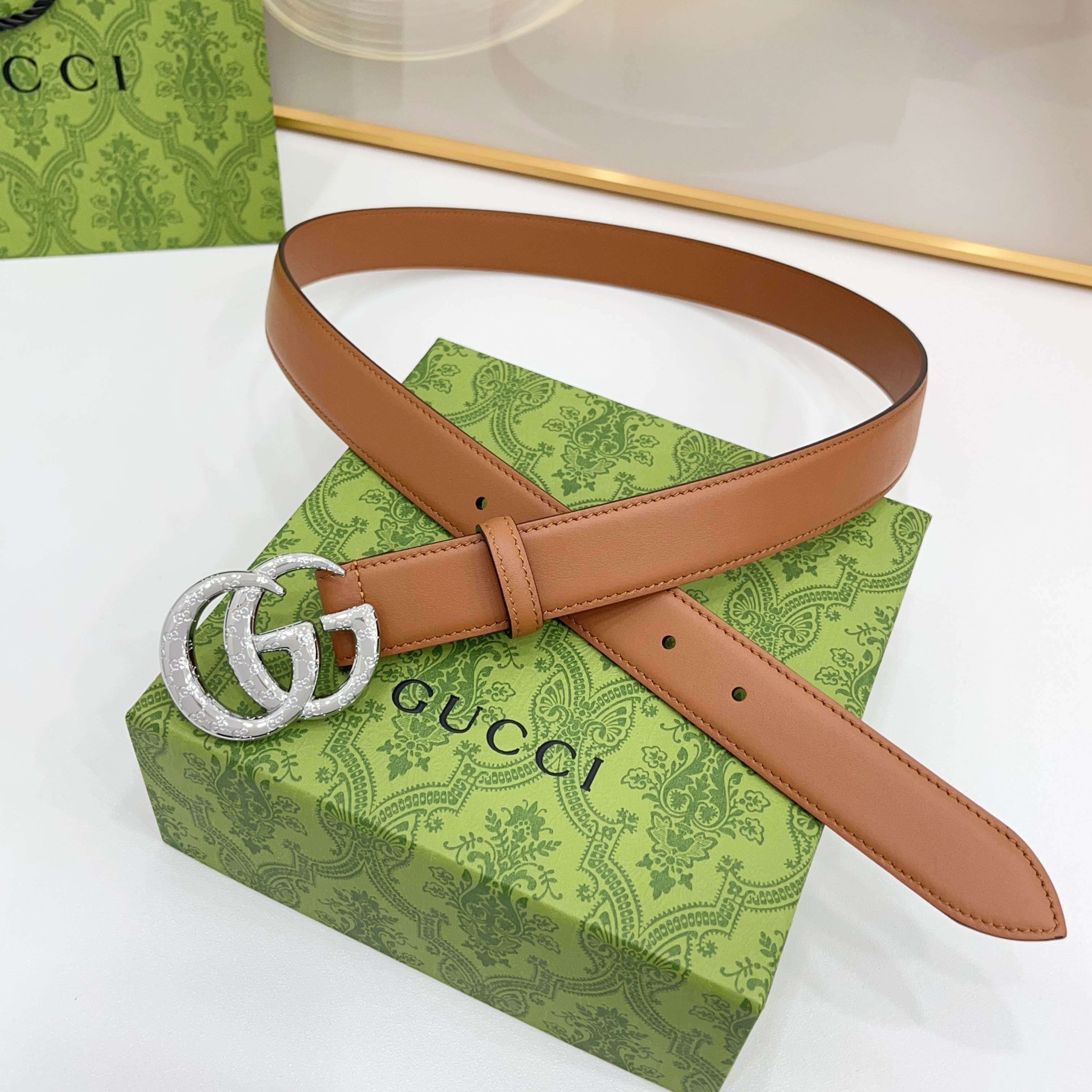 Gucci 3.0新款cc压花铜扣配双面头层牛皮，时尚百搭，商务休闲！