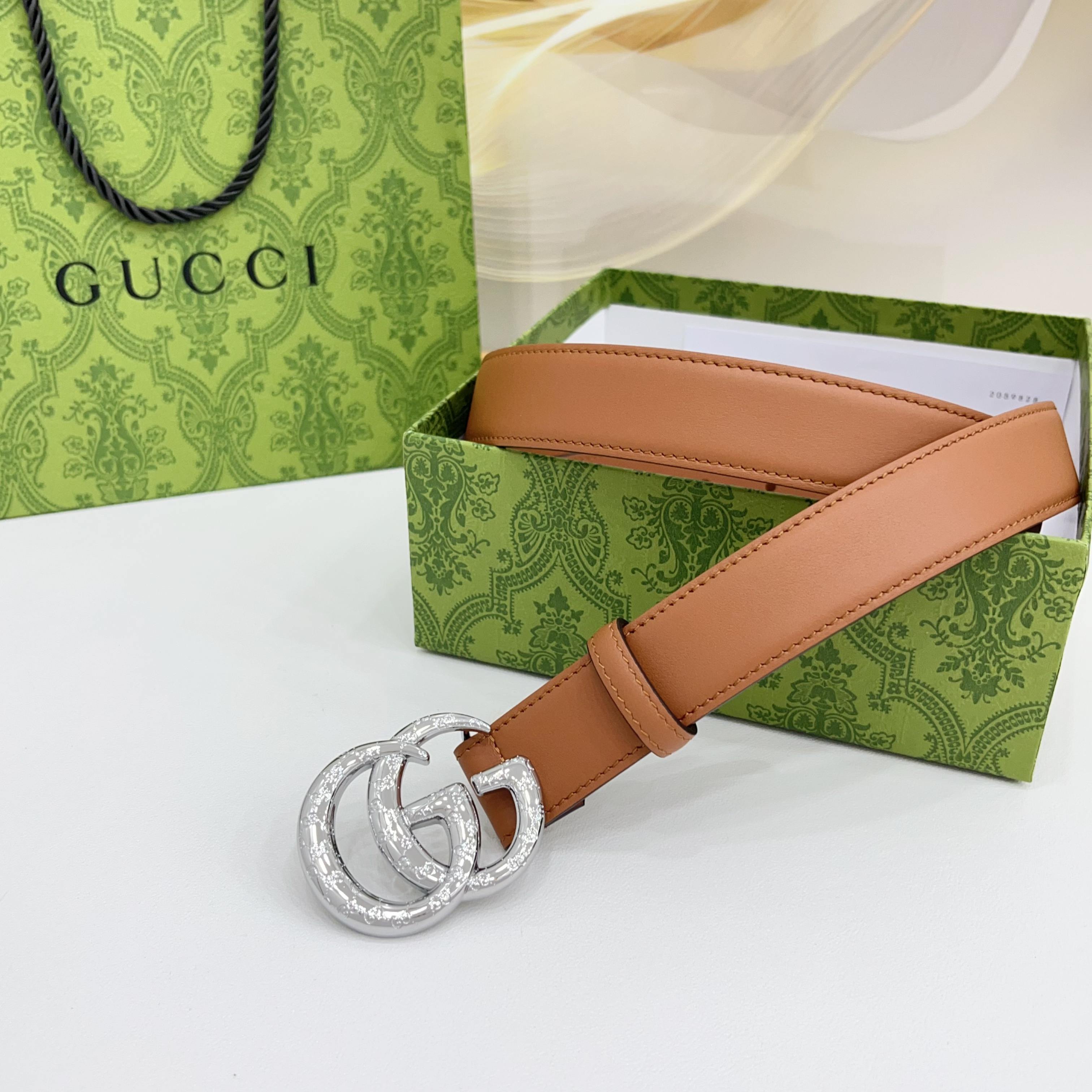 Gucci 3.0新款cc压花铜扣配双面头层牛皮，时尚百搭，商务休闲！