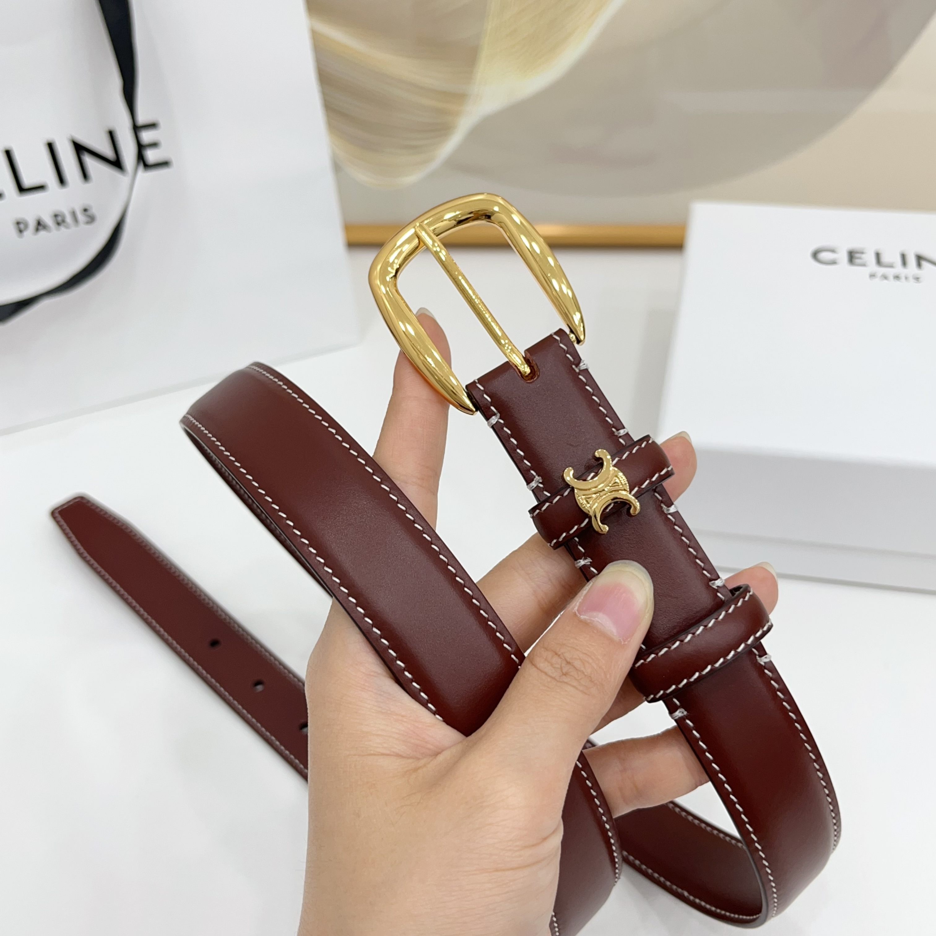 赛琳celine 凯旋门腰带2.5cm精品彩色带身 上新！双面小牛皮，质感细腻，丝滑，高端品质，做工精细