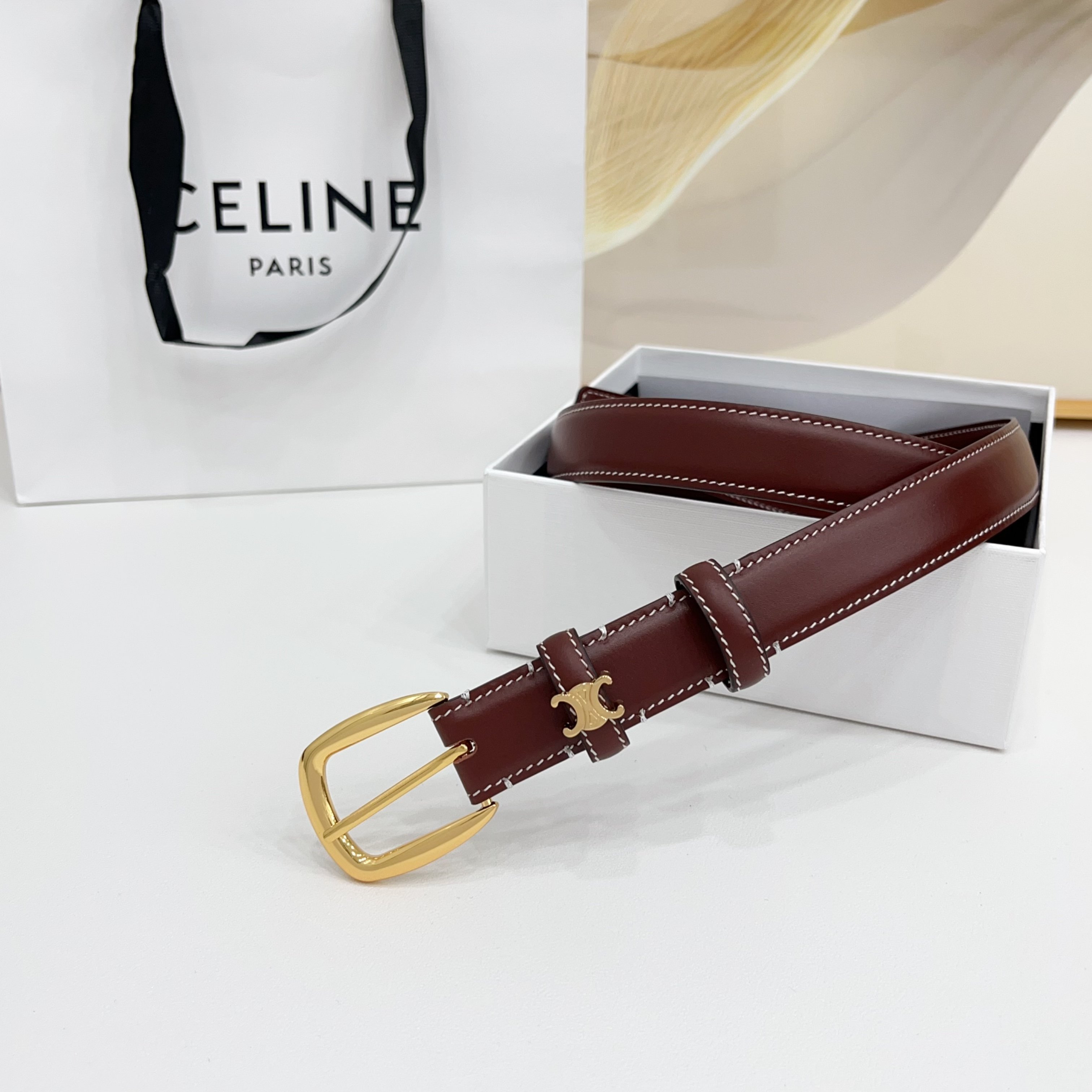 赛琳celine 凯旋门腰带2.5cm精品彩色带身 上新！双面小牛皮，质感细腻，丝滑，高端品质，做工精细