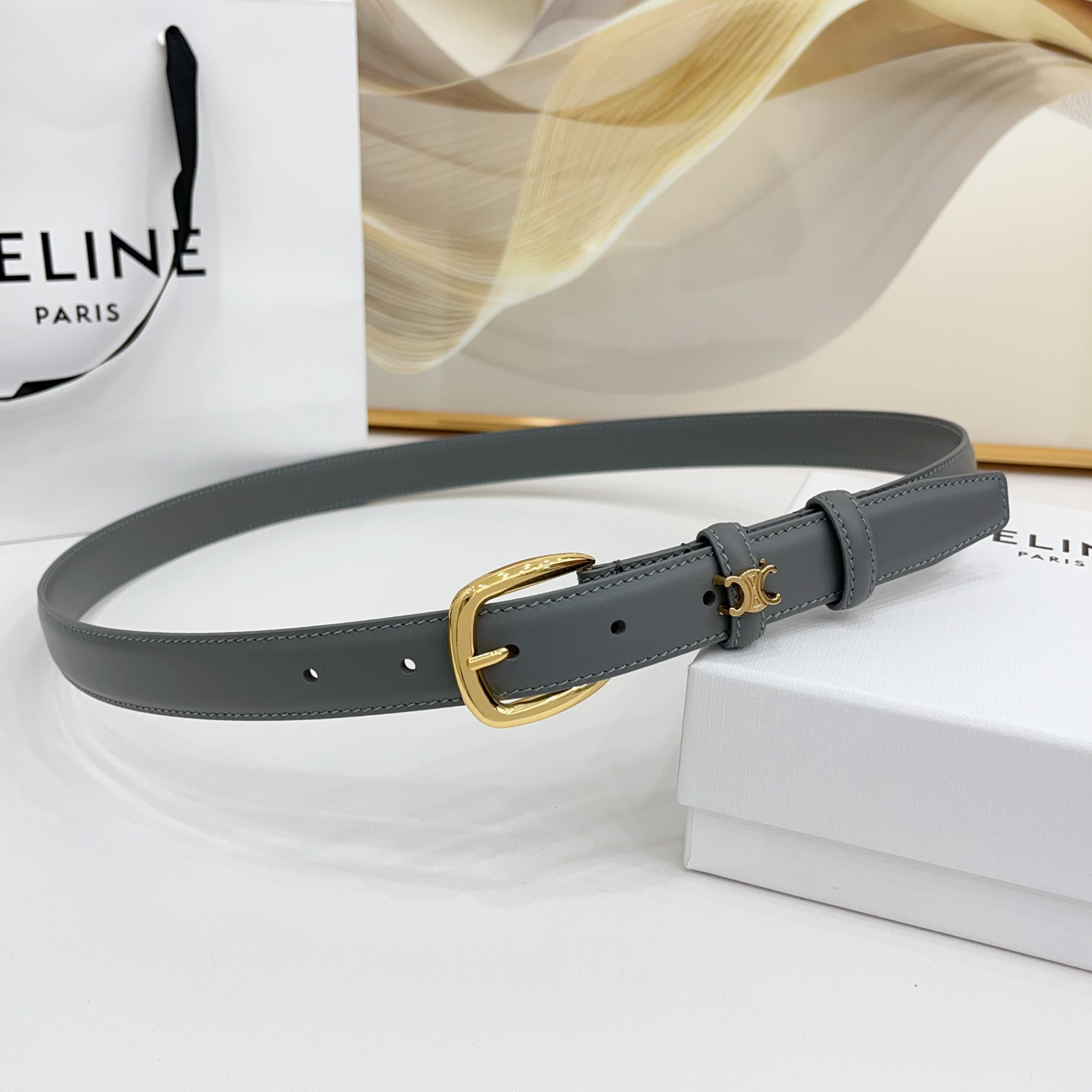 赛琳celine 凯旋门腰带2.5cm精品彩色带身 上新！双面小牛皮，质感细腻，丝滑，高端品质，做工精细