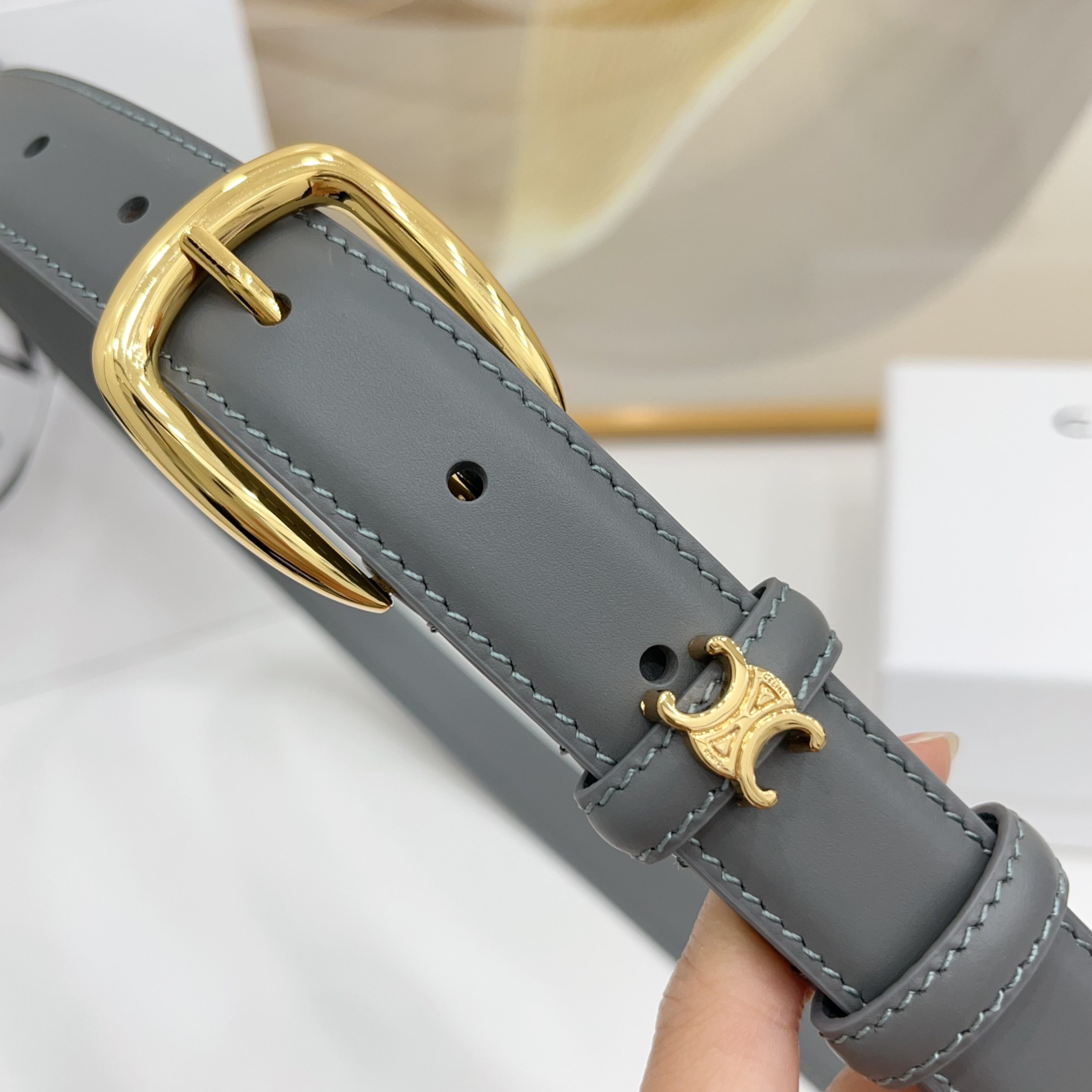 赛琳celine 凯旋门腰带2.5cm精品彩色带身 上新！双面小牛皮，质感细腻，丝滑，高端品质，做工精细