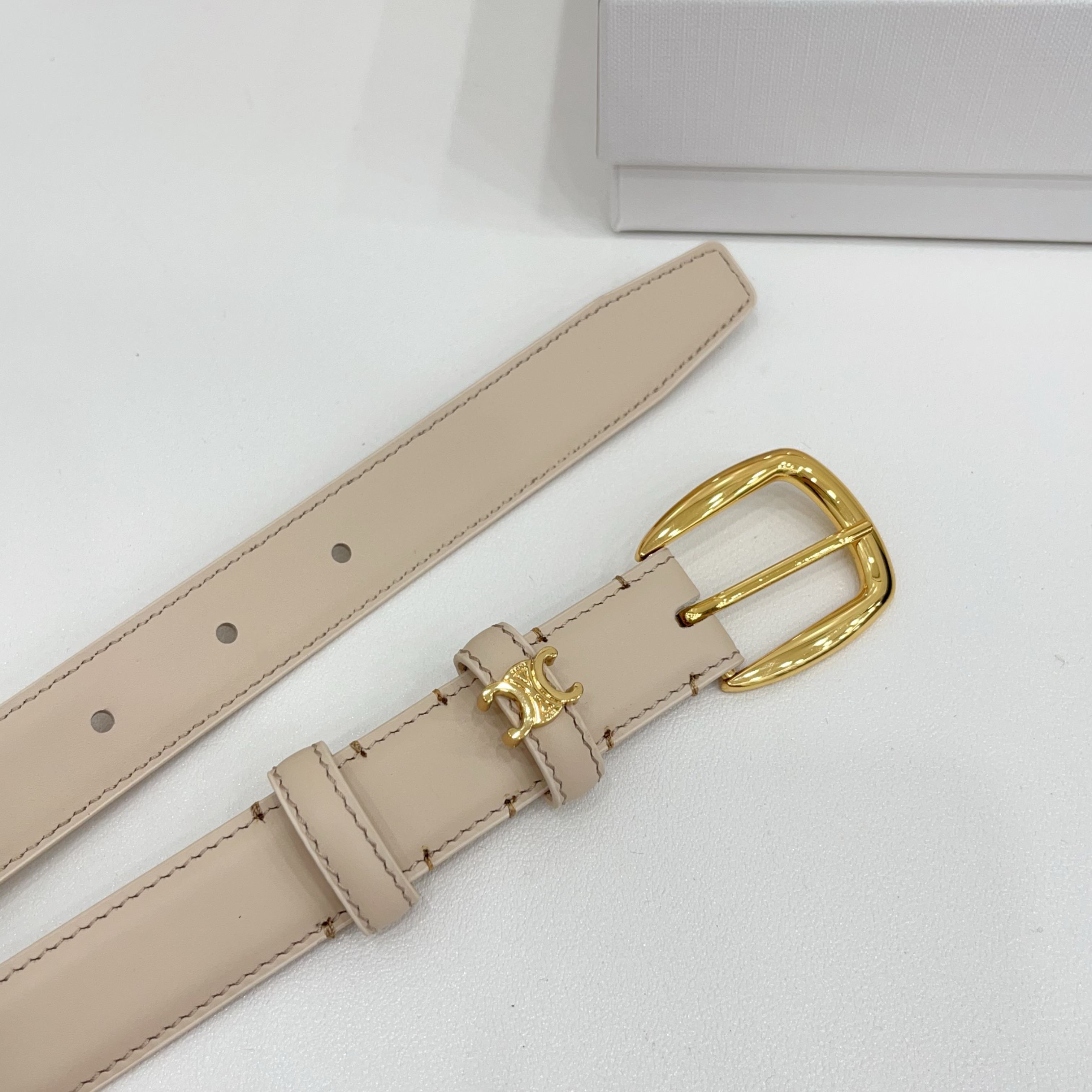 赛琳celine 凯旋门腰带2.5cm精品彩色带身 上新！双面小牛皮，质感细腻，丝滑，高端品质，做工精细