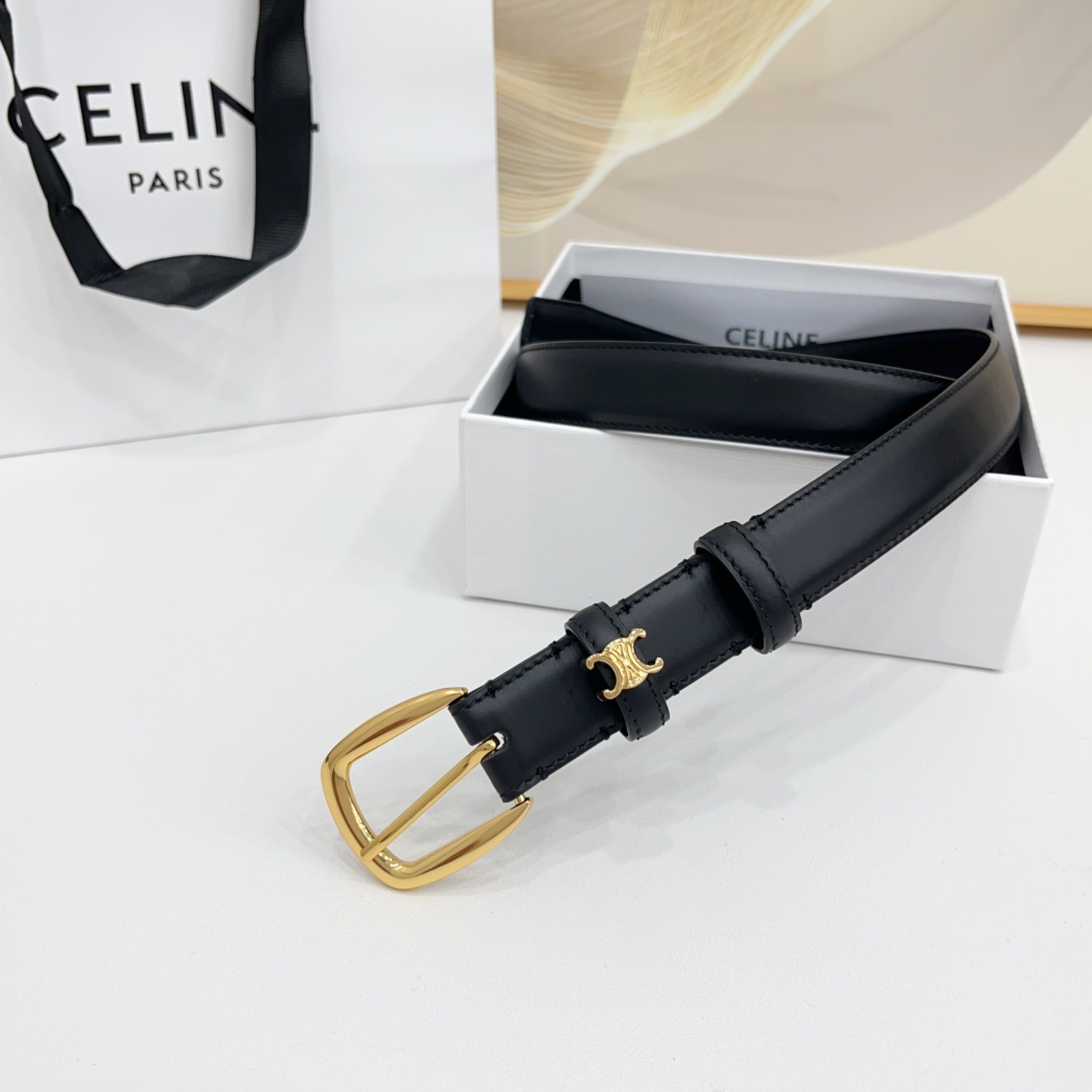 赛琳celine 凯旋门腰带2.5cm精品彩色带身 上新！双面小牛皮，质感细腻，丝滑，高端品质，做工精细