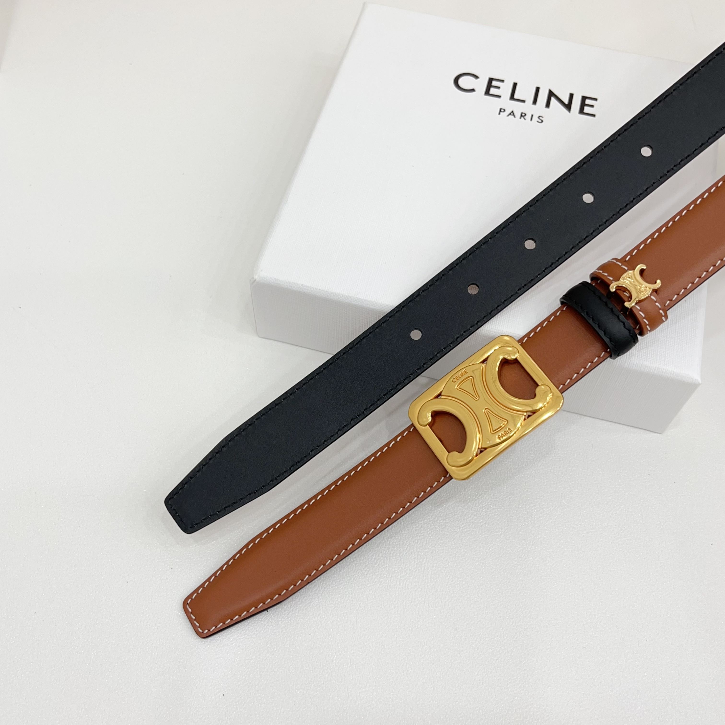 Celine 赛琳 2.5cm凯旋门新款 双面彩色带身上新双面头层小牛皮，质感细腻，丝滑，高端品质，做工